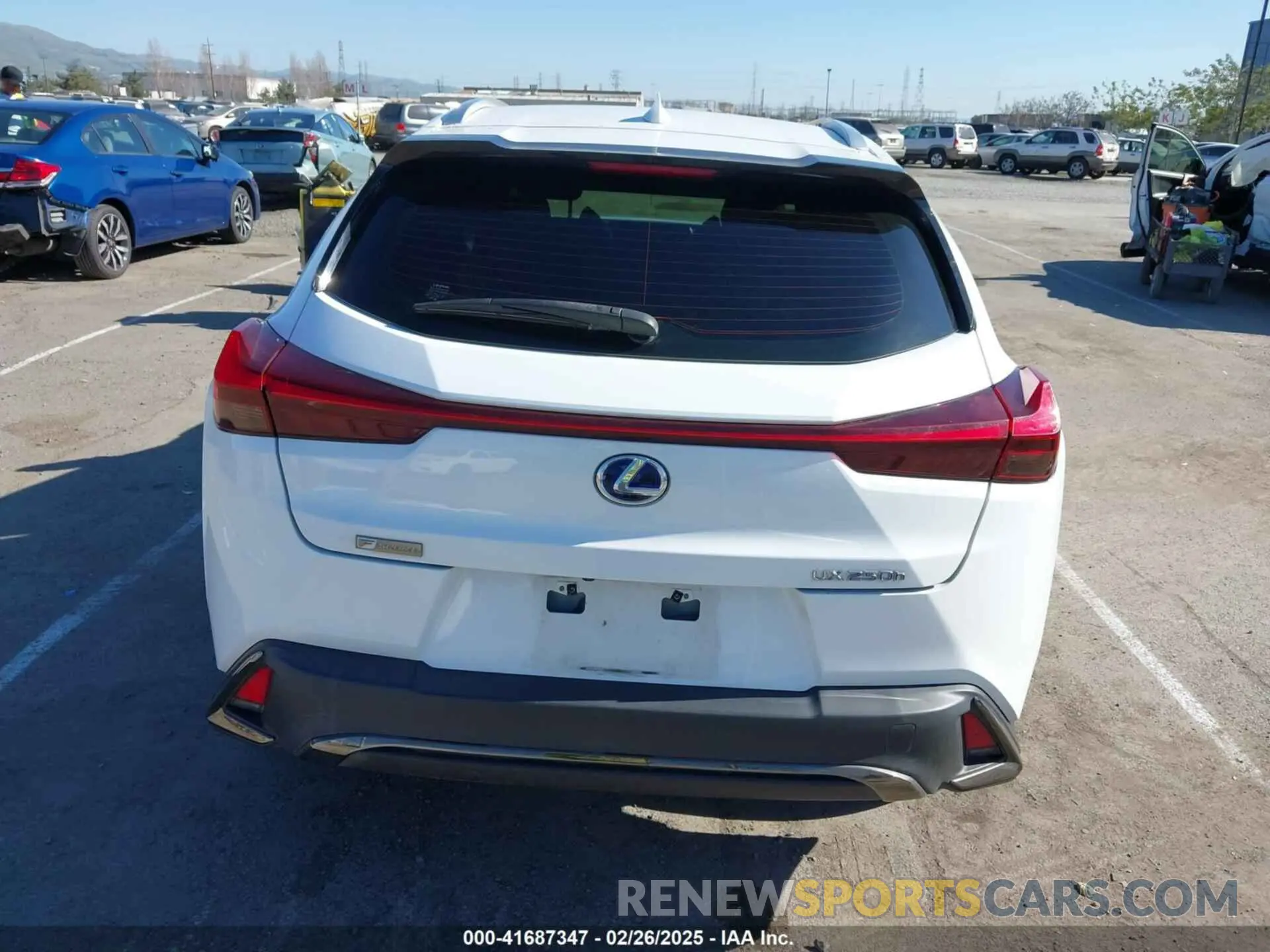 15 Photograph of a damaged car JTHE9JBH7L2032553 LEXUS UX 250H 2020