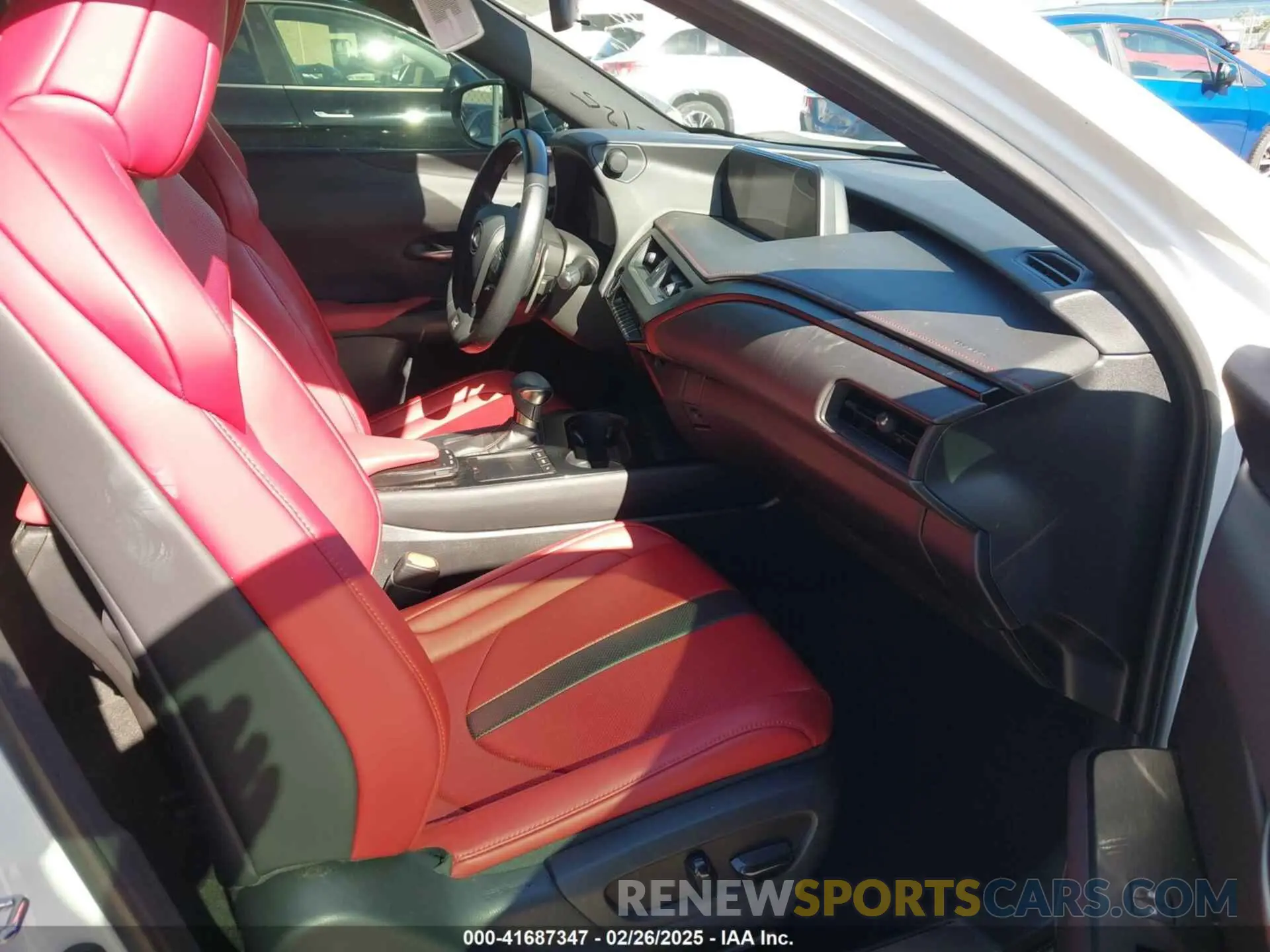 5 Photograph of a damaged car JTHE9JBH7L2032553 LEXUS UX 250H 2020