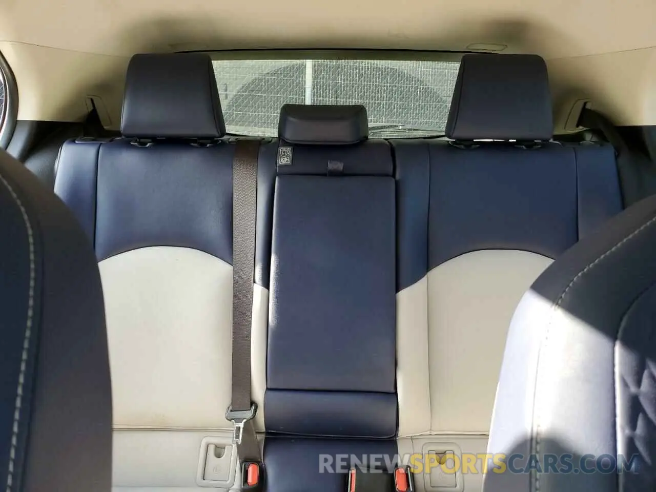 10 Photograph of a damaged car JTHP9JBH1L2020200 LEXUS UX 250H 2020