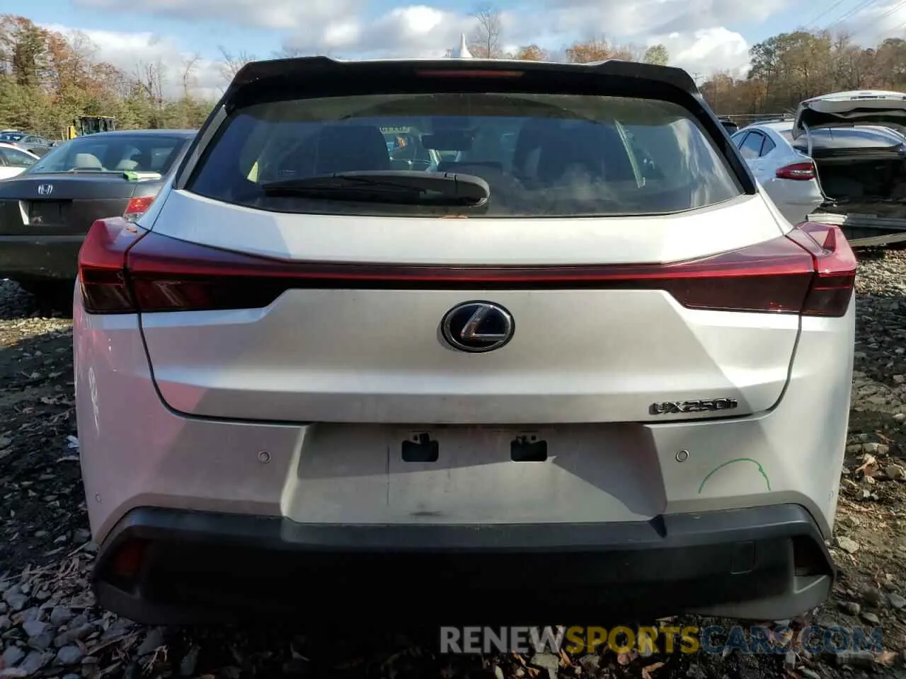 6 Photograph of a damaged car JTHP9JBH1L2020200 LEXUS UX 250H 2020