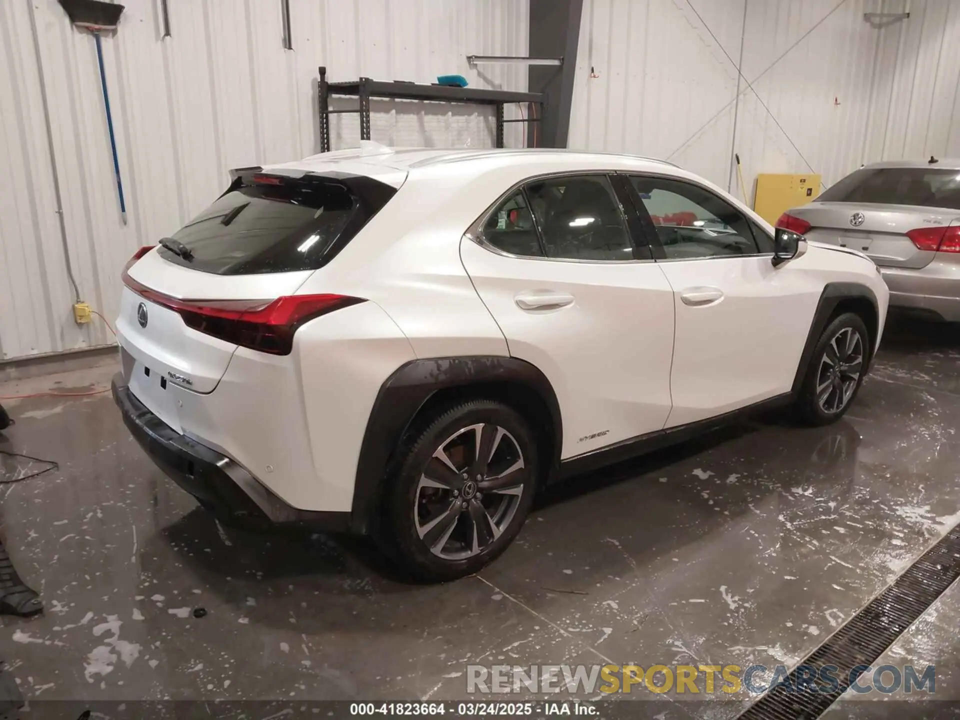 4 Photograph of a damaged car JTHP9JBH2L2025812 LEXUS UX 250H 2020