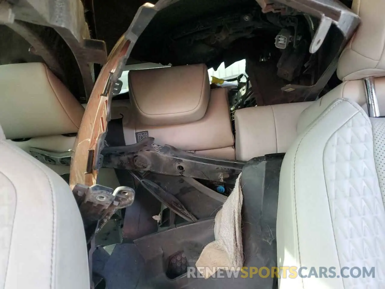 10 Photograph of a damaged car JTHP9JBH4L2022331 LEXUS UX 250H 2020
