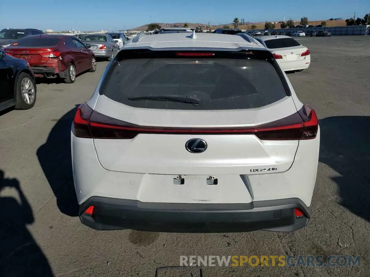 6 Photograph of a damaged car JTHP9JBH4L2023060 LEXUS UX 250H 2020