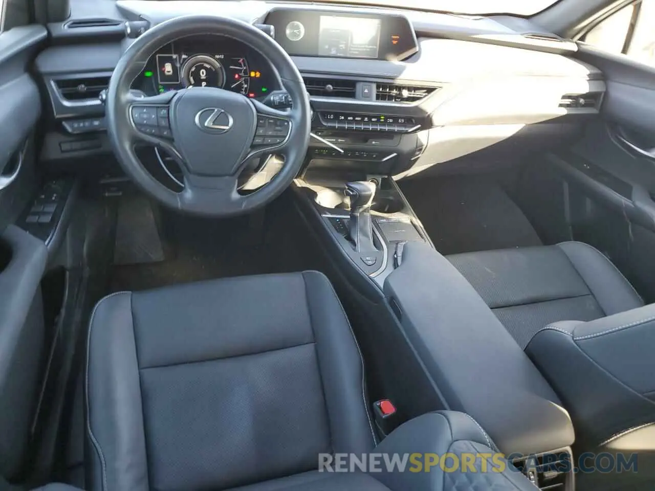 8 Photograph of a damaged car JTHP9JBH4L2023060 LEXUS UX 250H 2020
