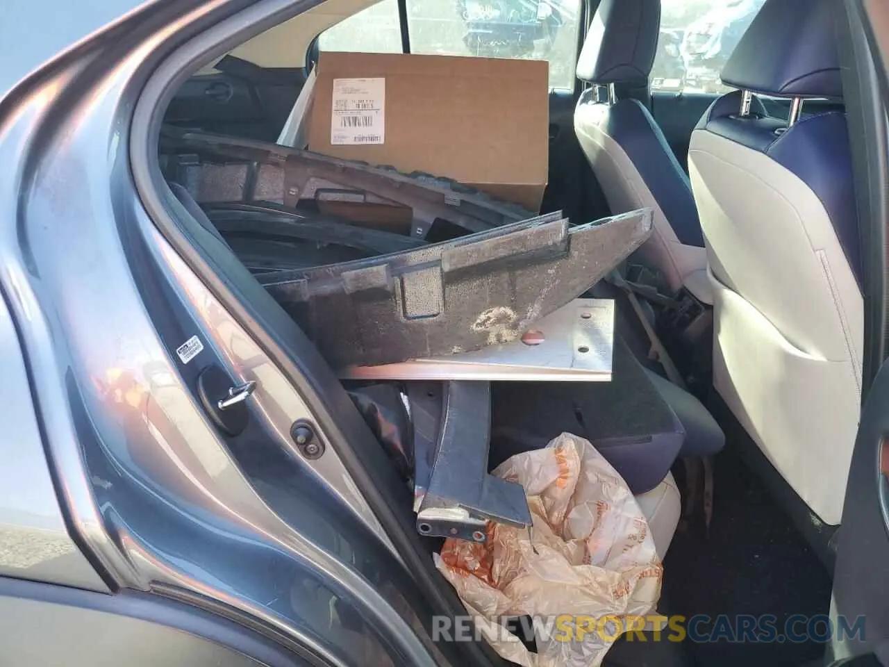 11 Photograph of a damaged car JTHP9JBH6L2023125 LEXUS UX 250H 2020