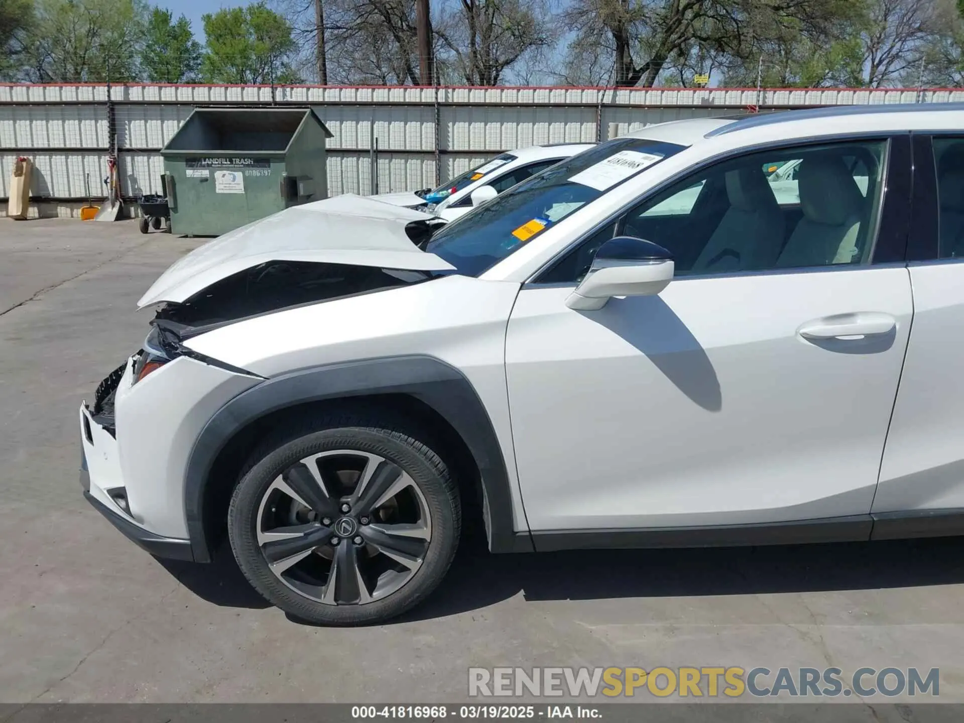 18 Photograph of a damaged car JTHP9JBH6L2031919 LEXUS UX 250H 2020