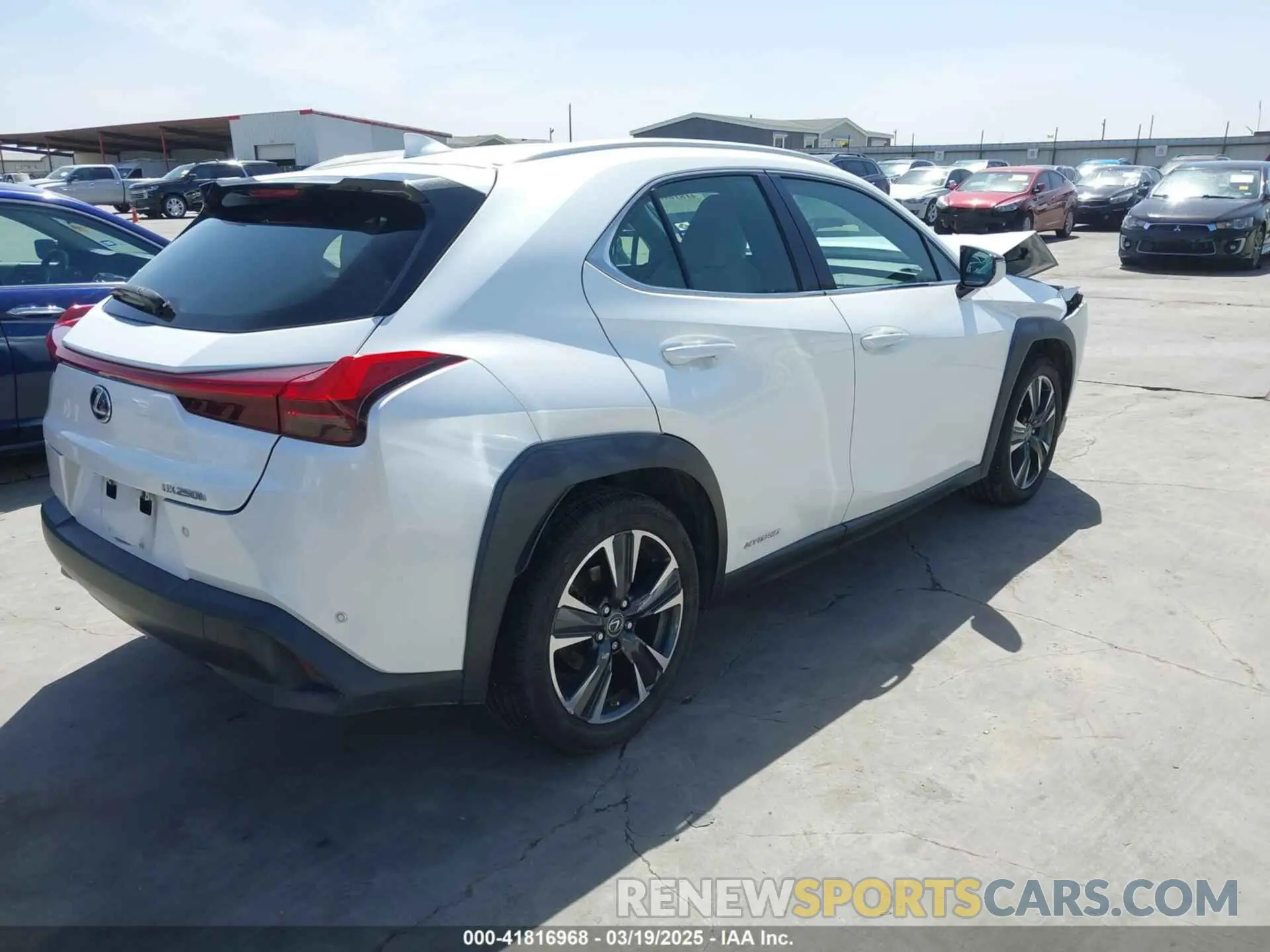 4 Photograph of a damaged car JTHP9JBH6L2031919 LEXUS UX 250H 2020