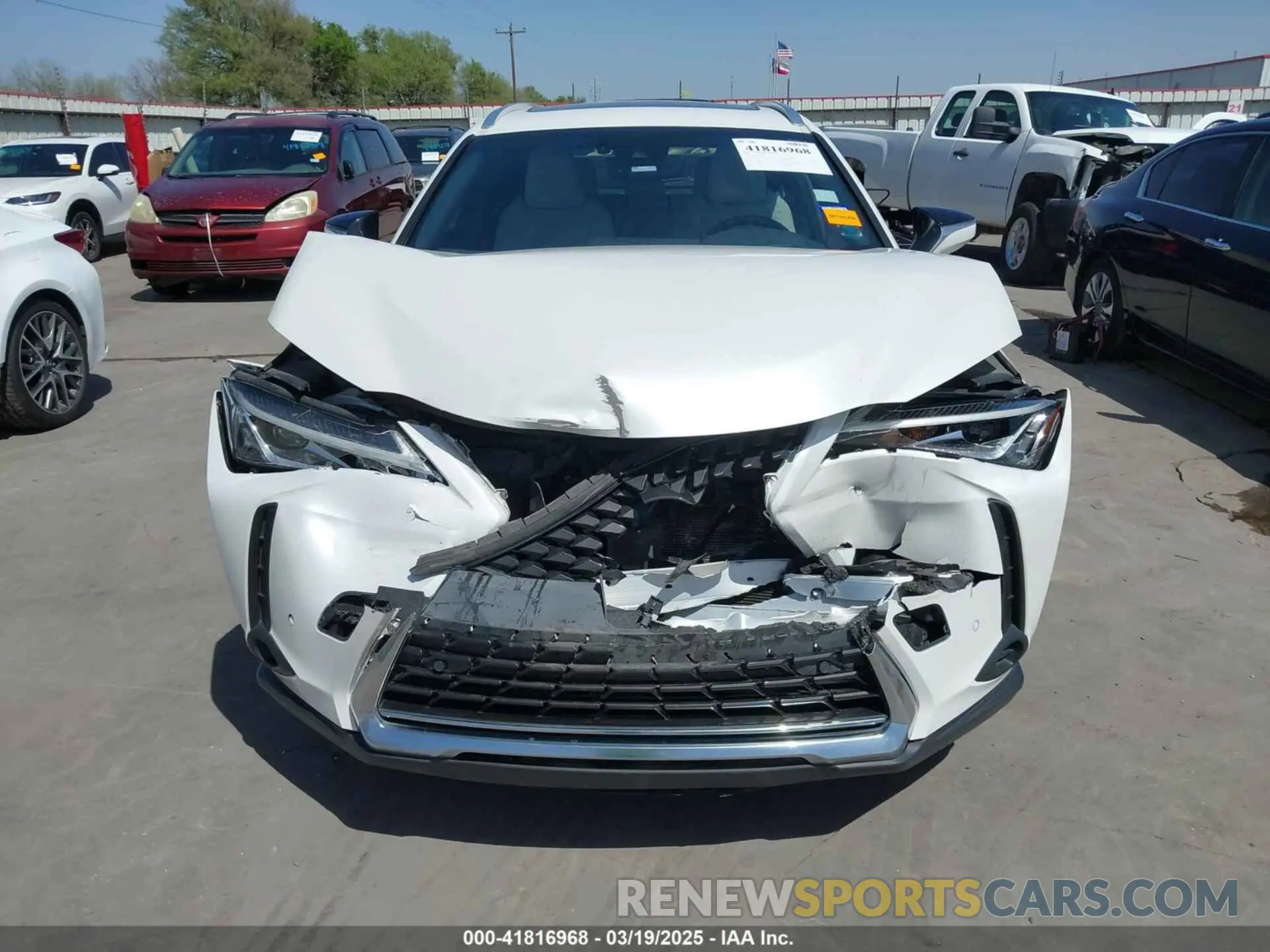 6 Photograph of a damaged car JTHP9JBH6L2031919 LEXUS UX 250H 2020