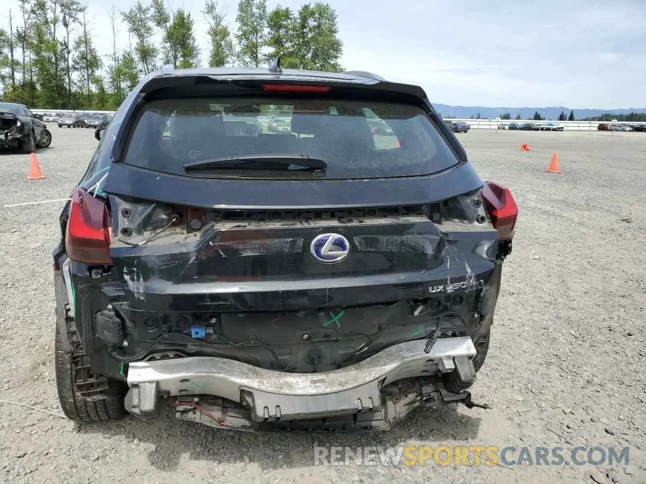 6 Photograph of a damaged car JTHP9JBH6L2032942 LEXUS UX 250H 2020