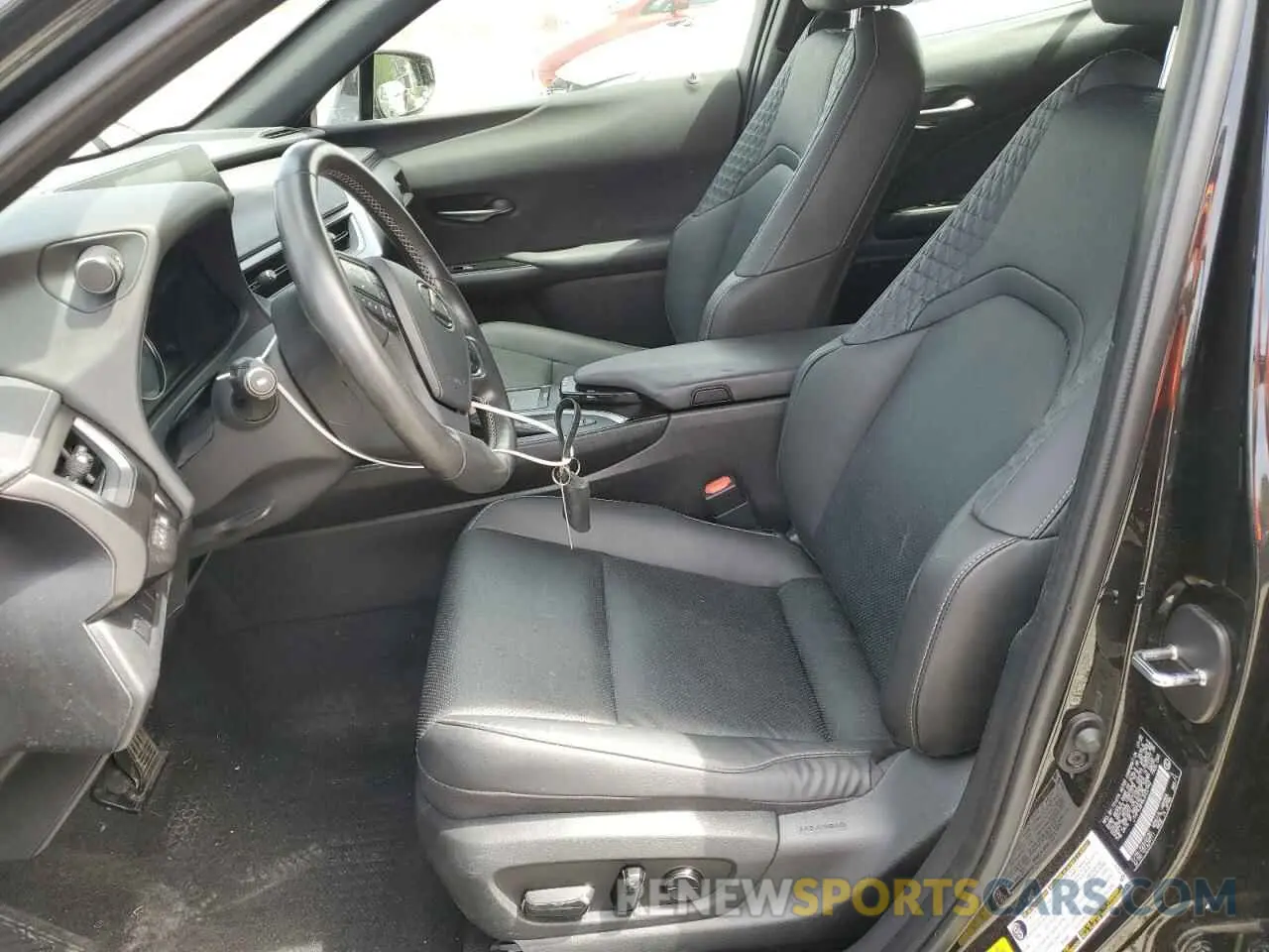 7 Photograph of a damaged car JTHP9JBH6L2032942 LEXUS UX 250H 2020