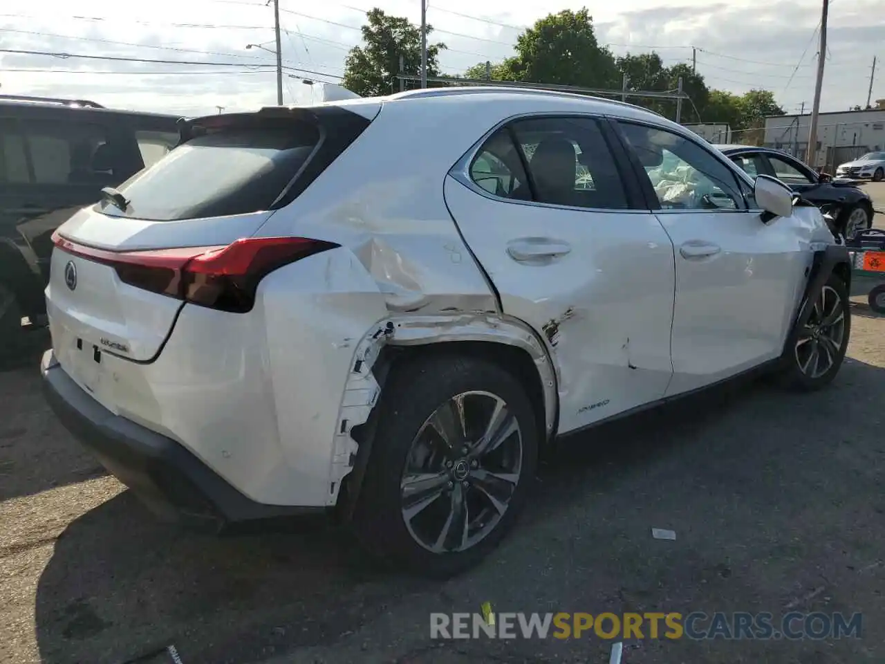 4 Photograph of a damaged car JTHP9JBH6L2035937 LEXUS UX 250H 2020