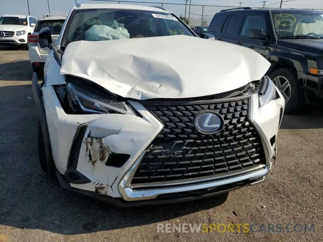 9 Photograph of a damaged car JTHP9JBH6L2035937 LEXUS UX 250H 2020