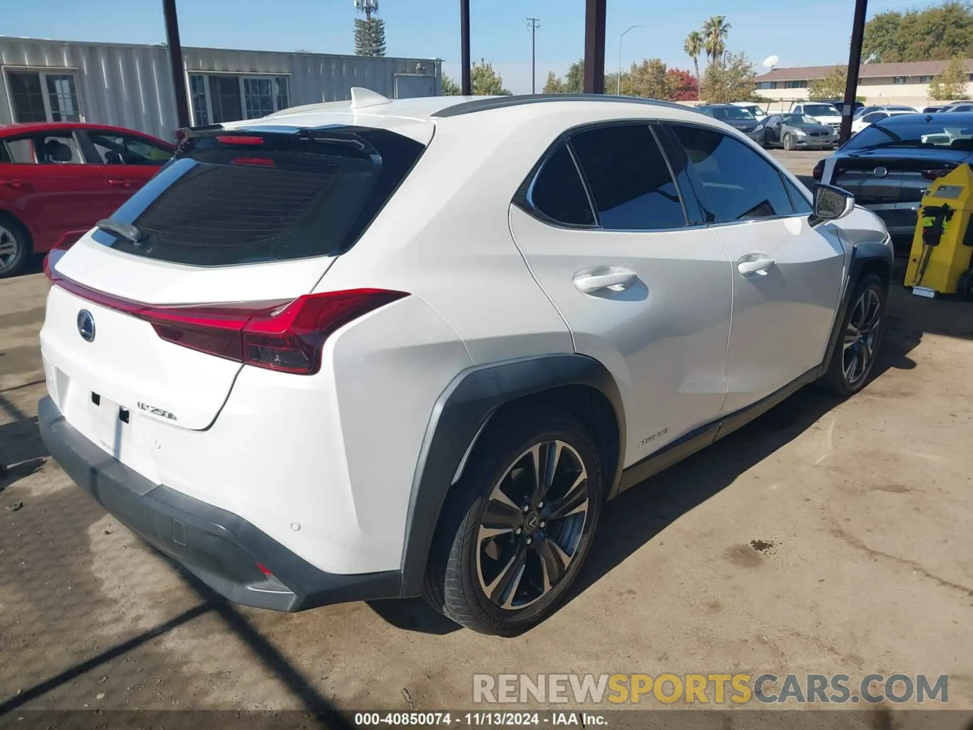 4 Photograph of a damaged car JTHP9JBH8L2027189 LEXUS UX 250H 2020
