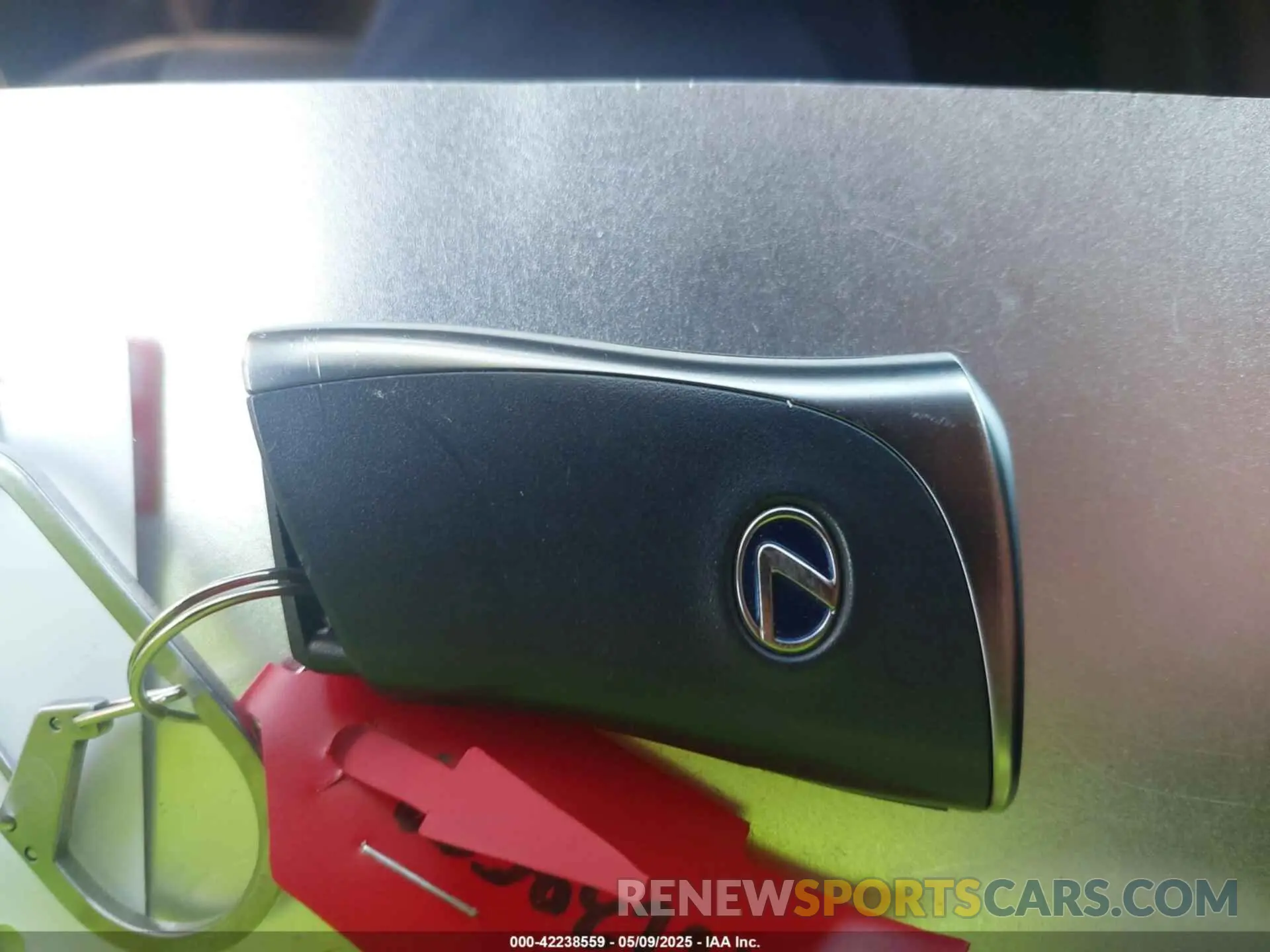 11 Photograph of a damaged car JTHP9JBH8L2033378 LEXUS UX 250H 2020
