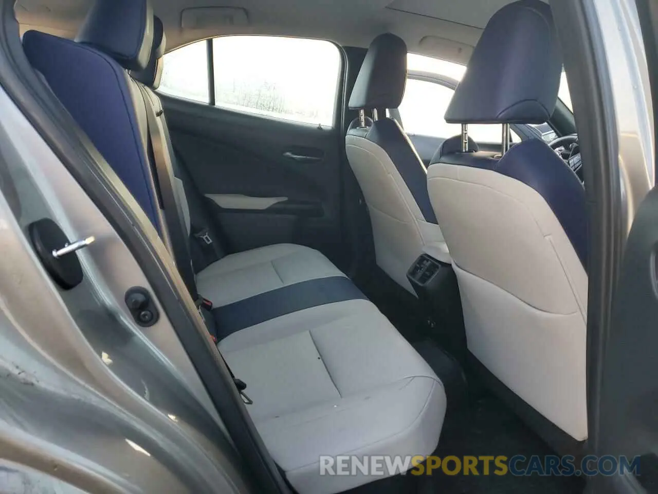 10 Photograph of a damaged car JTHP9JBHXL2025833 LEXUS UX 250H 2020
