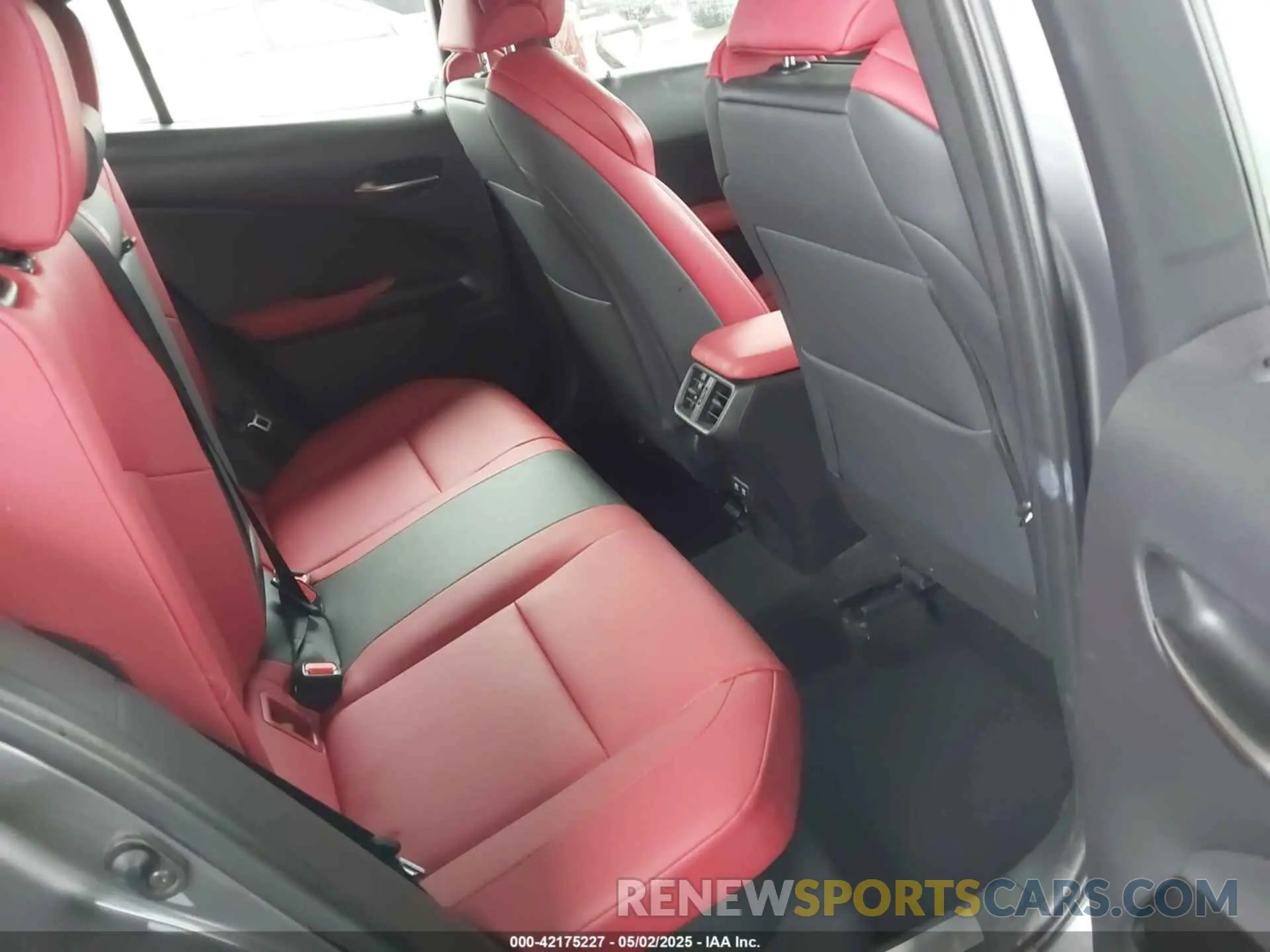 8 Photograph of a damaged car JTHR9JBH0L2025493 LEXUS UX 250H 2020