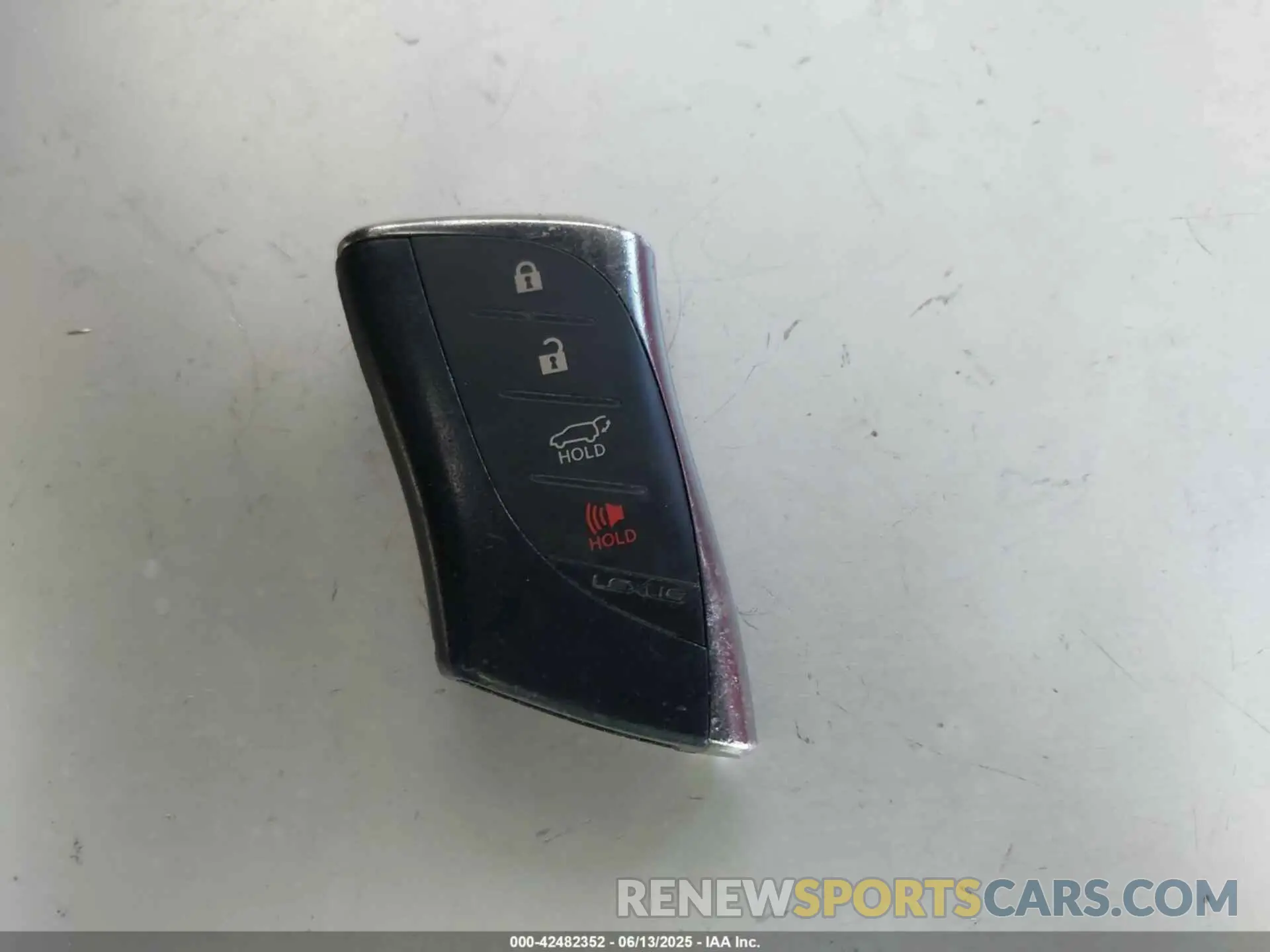 11 Photograph of a damaged car JTHR9JBH3L2021034 LEXUS UX 250H 2020