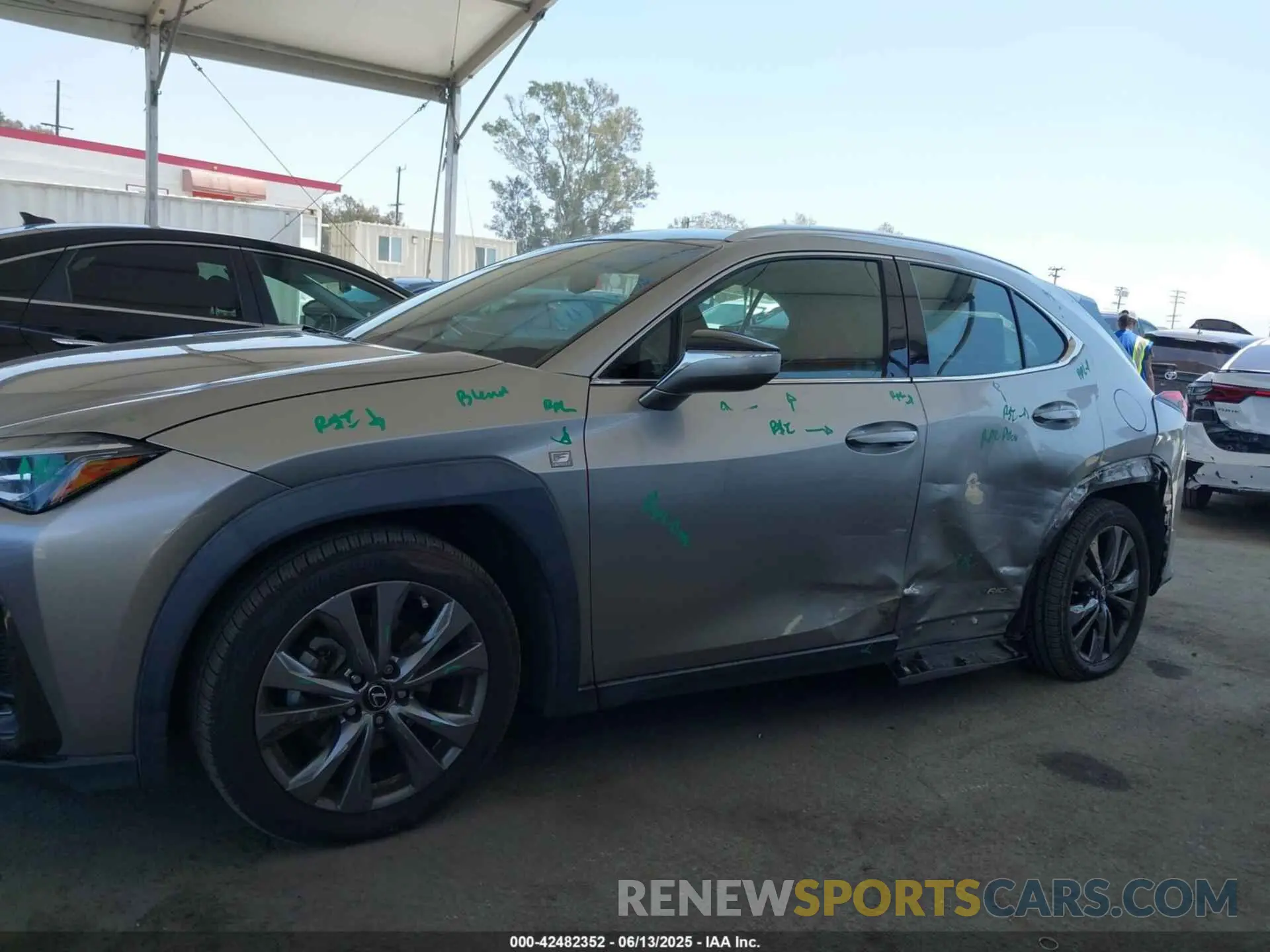 14 Photograph of a damaged car JTHR9JBH3L2021034 LEXUS UX 250H 2020