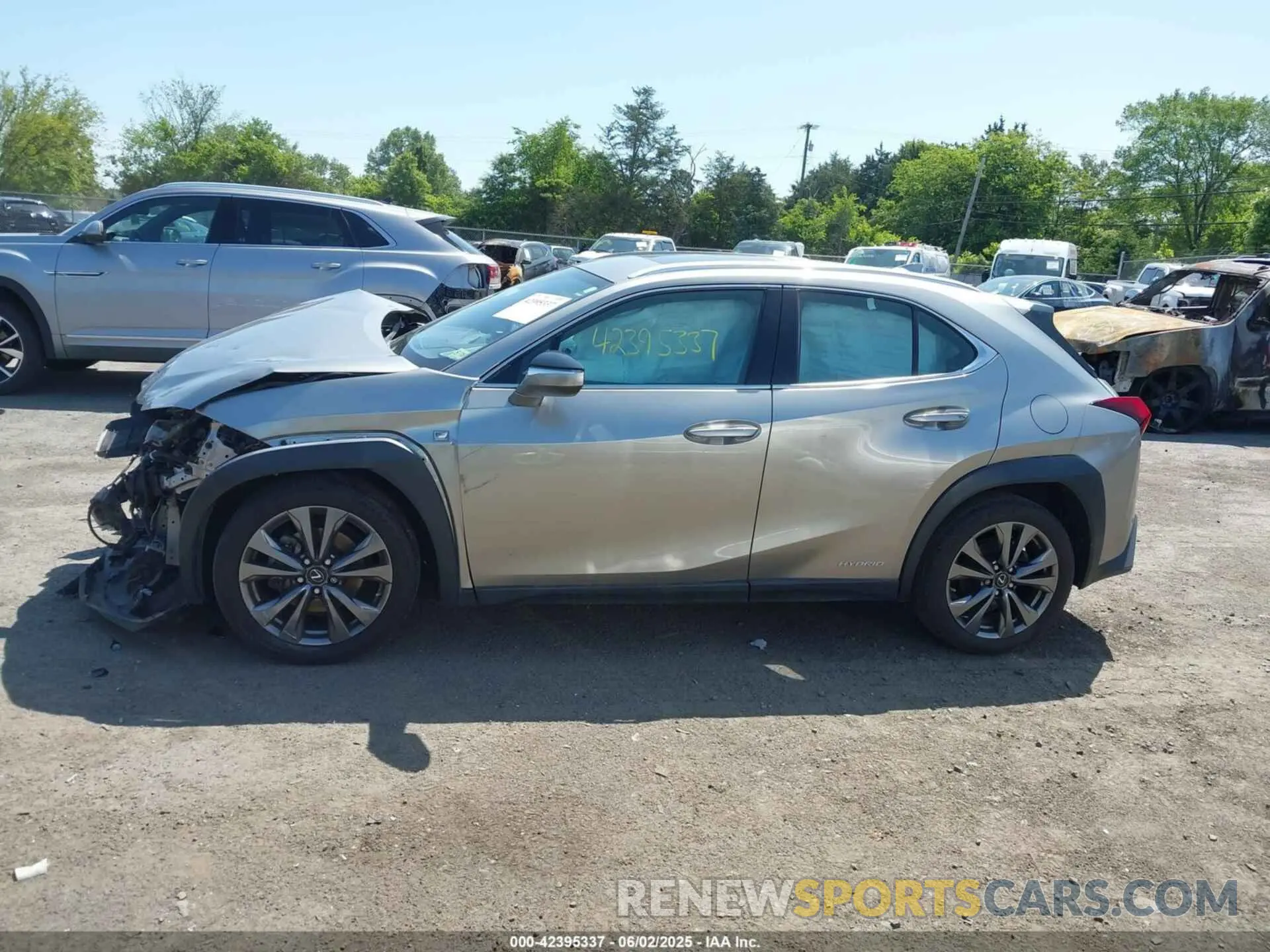 15 Photograph of a damaged car JTHR9JBH3L2036827 LEXUS UX 250H 2020