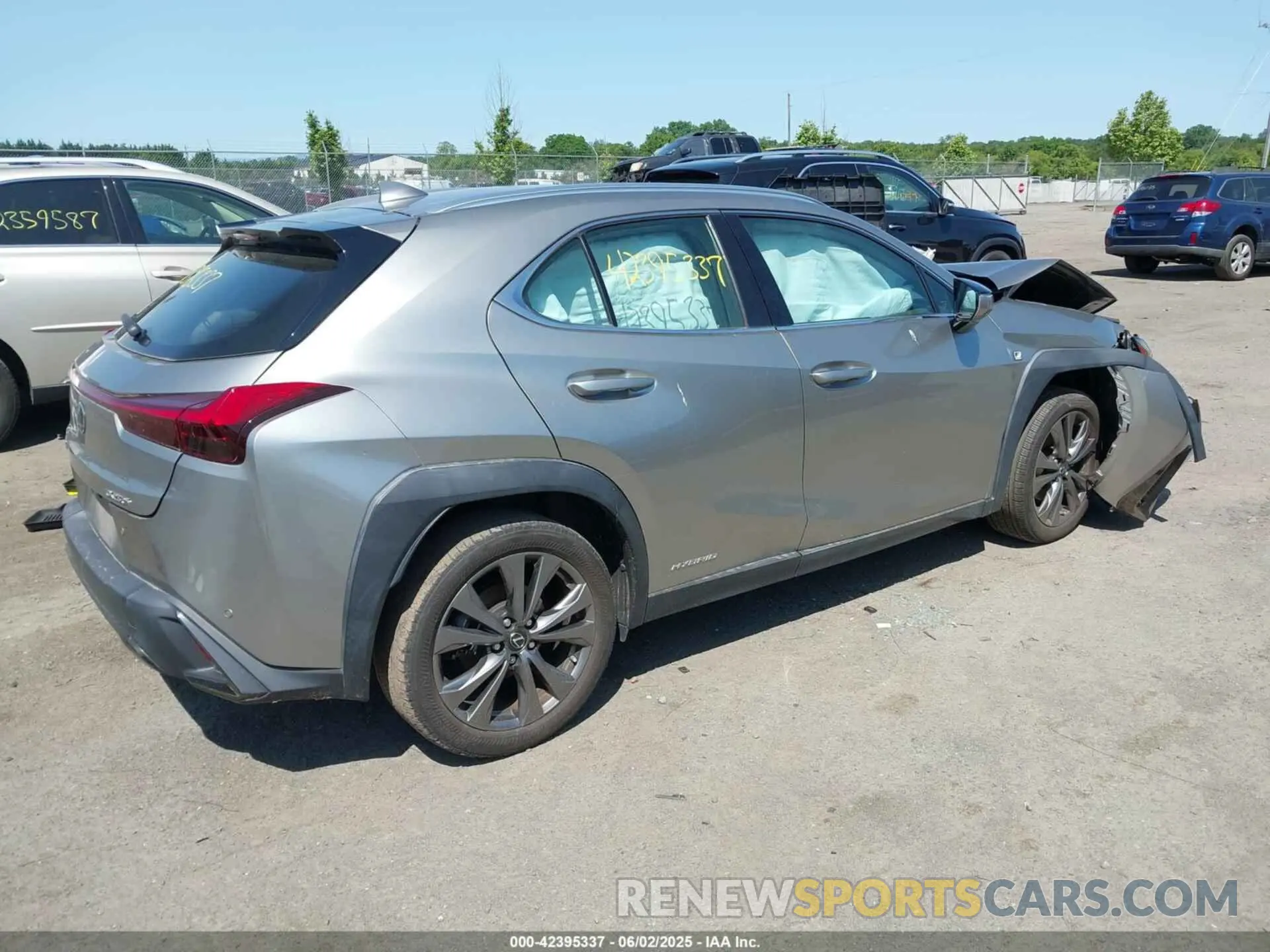4 Photograph of a damaged car JTHR9JBH3L2036827 LEXUS UX 250H 2020