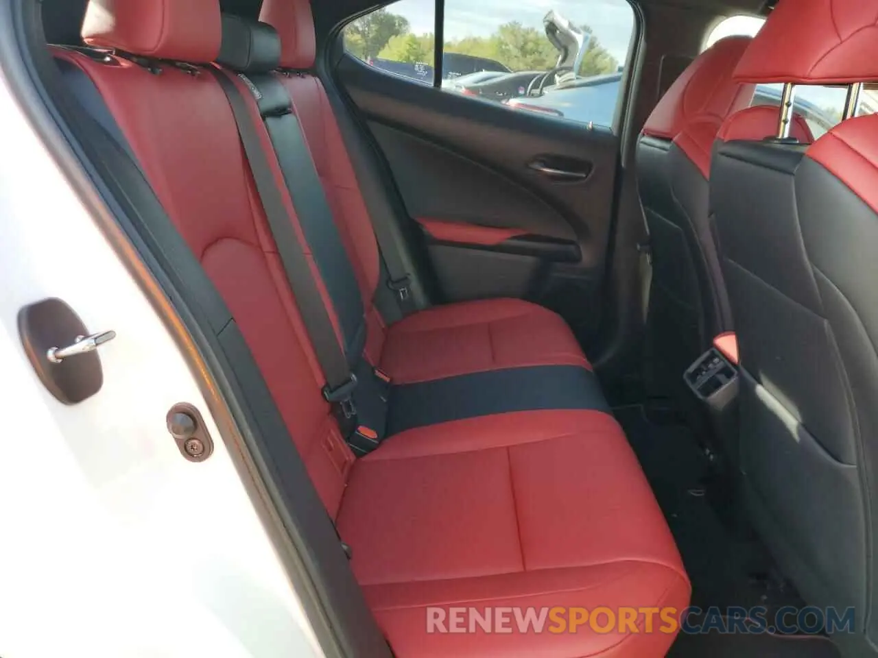 10 Photograph of a damaged car JTHR9JBH6L2036806 LEXUS UX 250H 2020