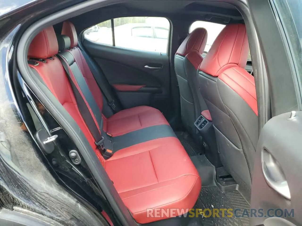 11 Photograph of a damaged car JTHR9JBHXL2030961 LEXUS UX 250H 2020