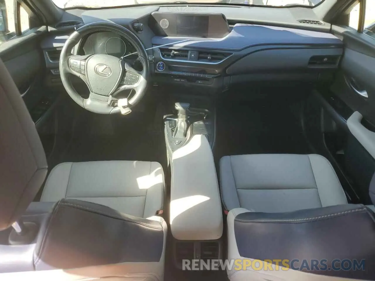 8 Photograph of a damaged car JTHX9JBH9L2029193 LEXUS UX 250H 2020