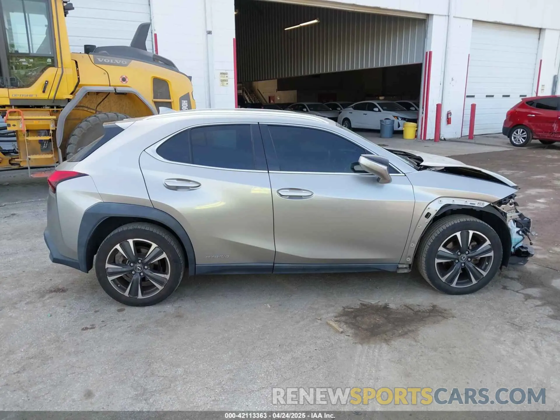 13 Photograph of a damaged car JTHX9JBHXL2033589 LEXUS UX 250H 2020