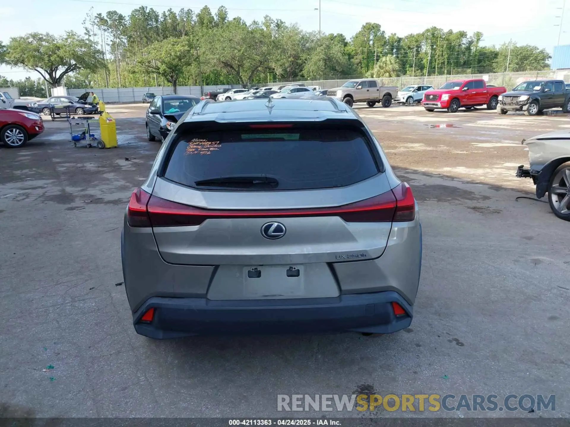 16 Photograph of a damaged car JTHX9JBHXL2033589 LEXUS UX 250H 2020