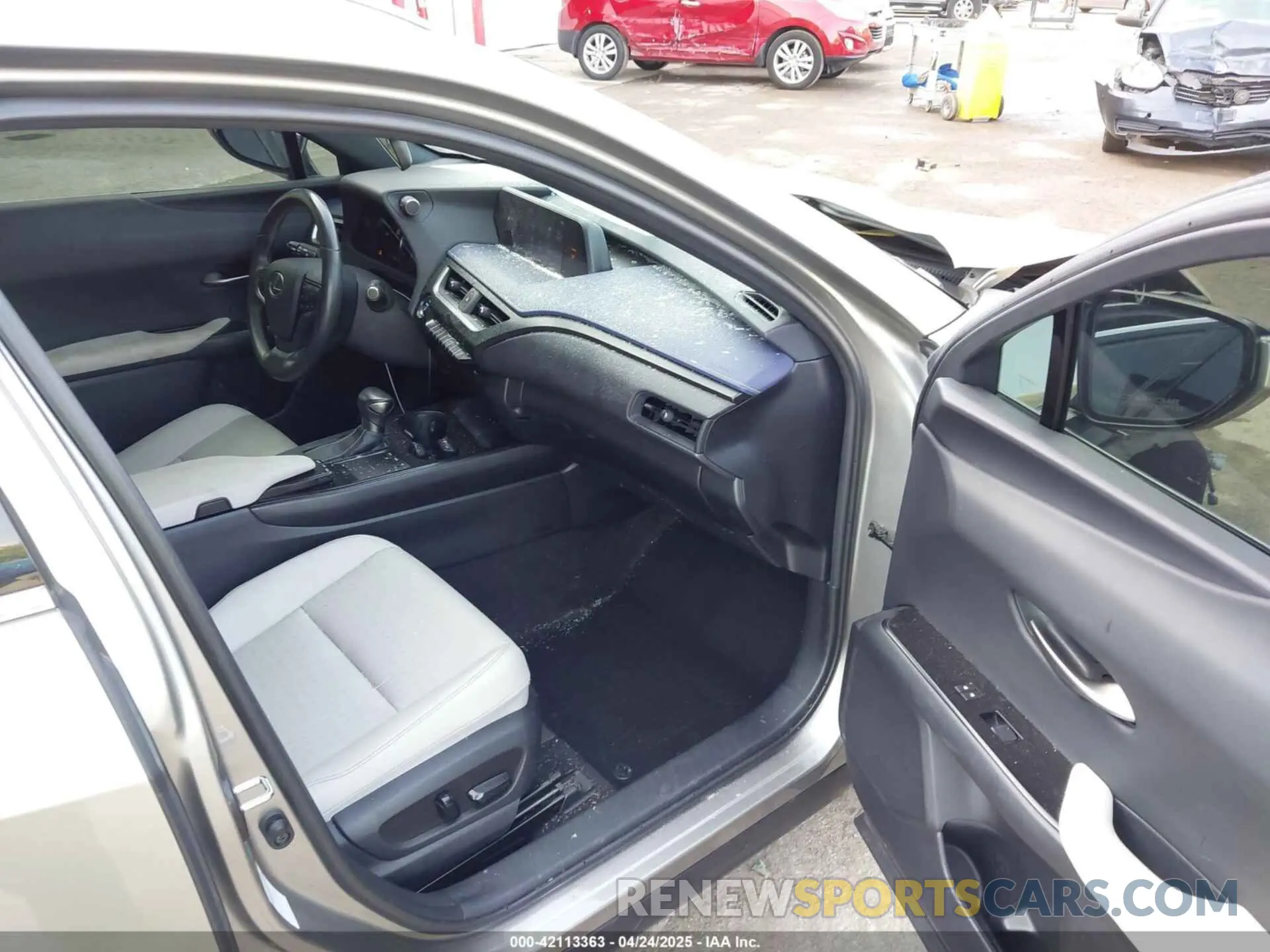 5 Photograph of a damaged car JTHX9JBHXL2033589 LEXUS UX 250H 2020