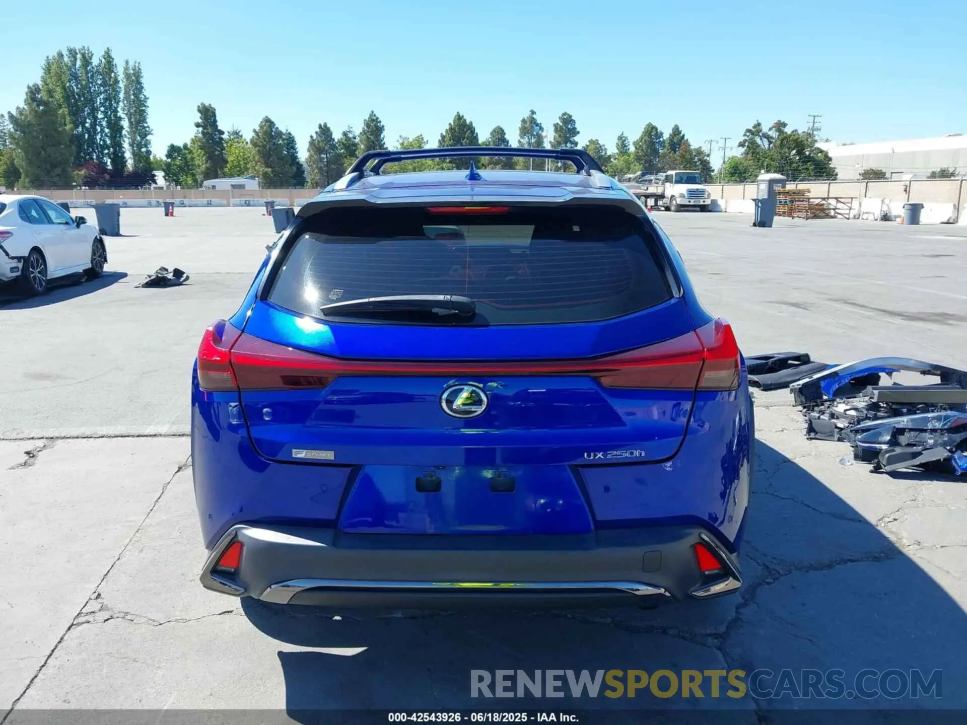 16 Photograph of a damaged car JTHE9JBH3M2045222 LEXUS UX 250H 2021