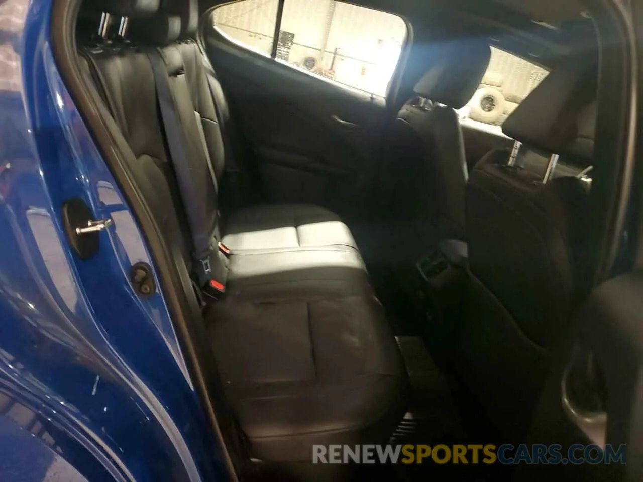 11 Photograph of a damaged car JTHP9JBH0M2048510 LEXUS UX 250H 2021