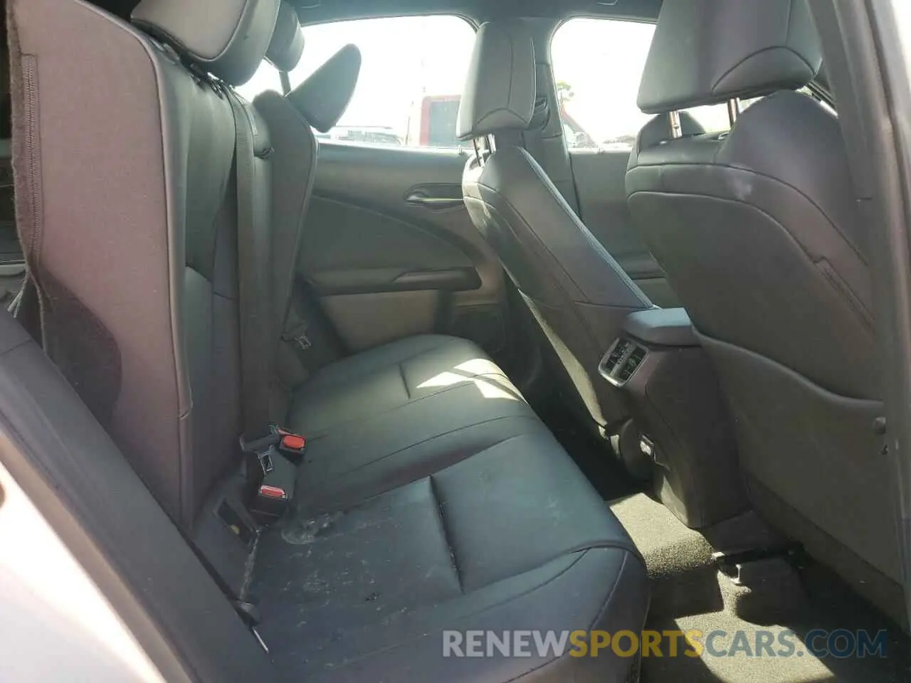11 Photograph of a damaged car JTHP9JBH0M2049768 LEXUS UX 250H 2021