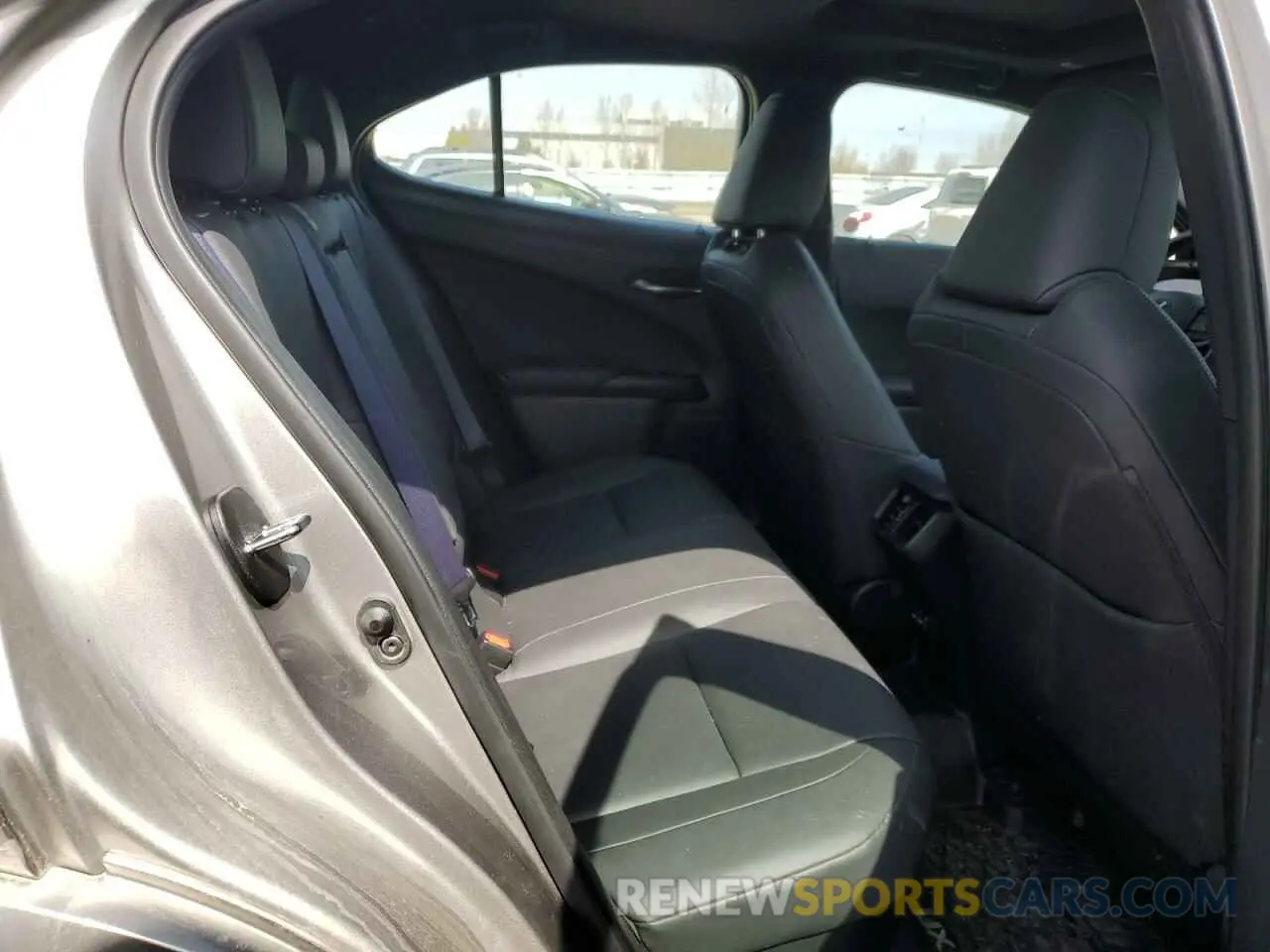 11 Photograph of a damaged car JTHP9JBH7M2048892 LEXUS UX 250H 2021