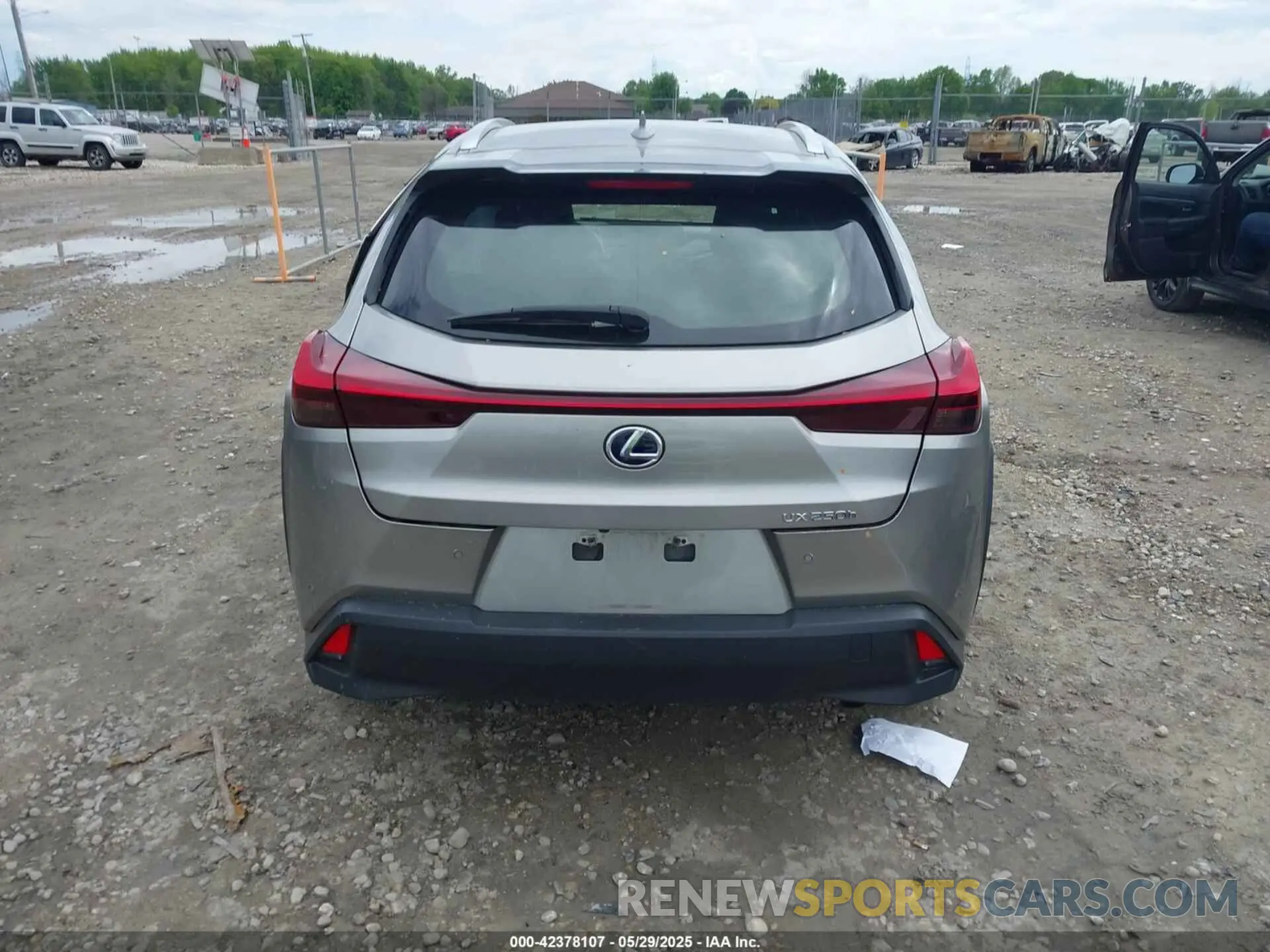 16 Photograph of a damaged car JTHP9JBH8M2038940 LEXUS UX 250H 2021