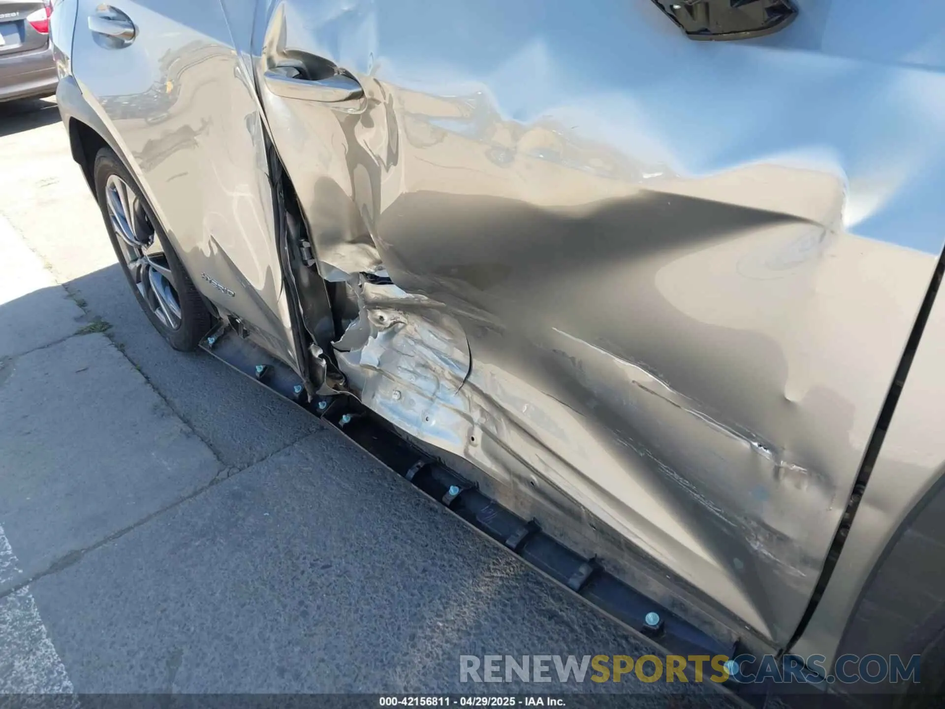 6 Photograph of a damaged car JTHR9JBH0M2037127 LEXUS UX 250H 2021