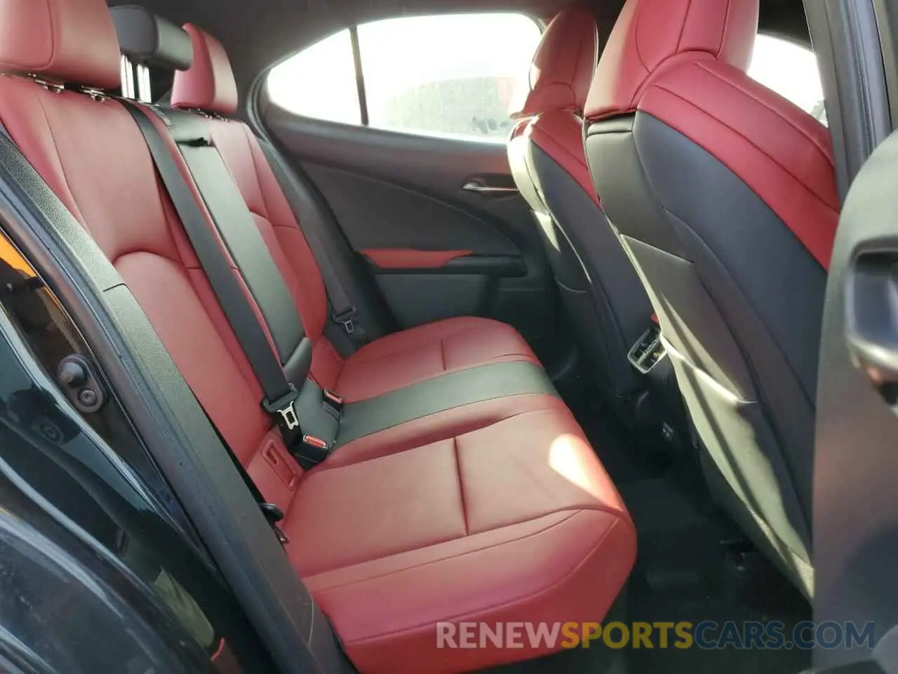11 Photograph of a damaged car JTHR9JBH7M2041966 LEXUS UX 250H 2021