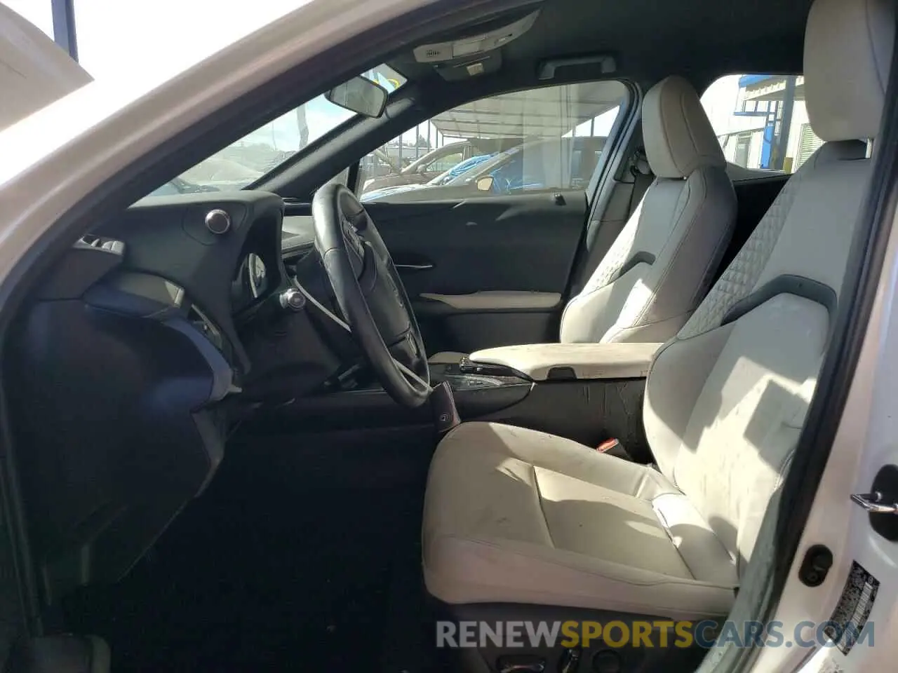 7 Photograph of a damaged car JTHX9JBH0M2053576 LEXUS UX 250H 2021