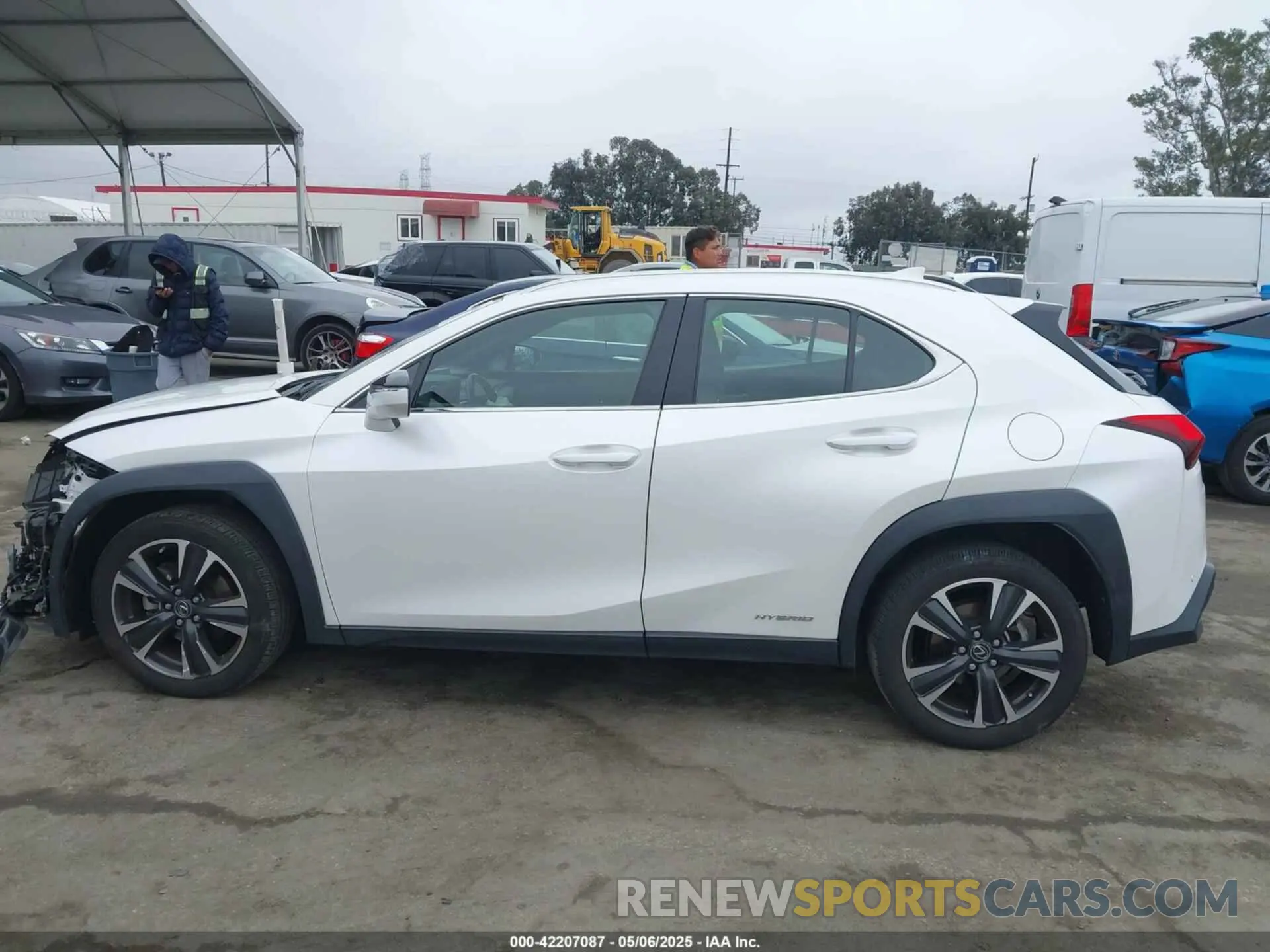 15 Photograph of a damaged car JTHX9JBH5M2038636 LEXUS UX 250H 2021