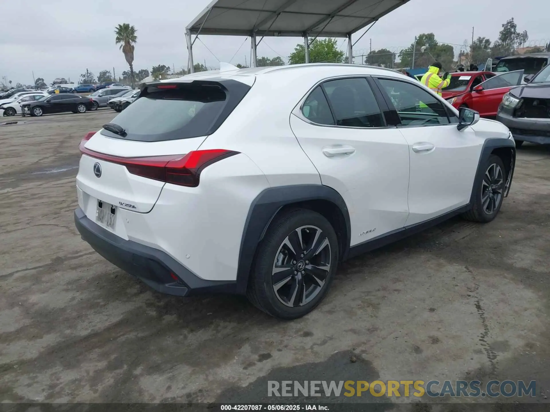 4 Photograph of a damaged car JTHX9JBH5M2038636 LEXUS UX 250H 2021