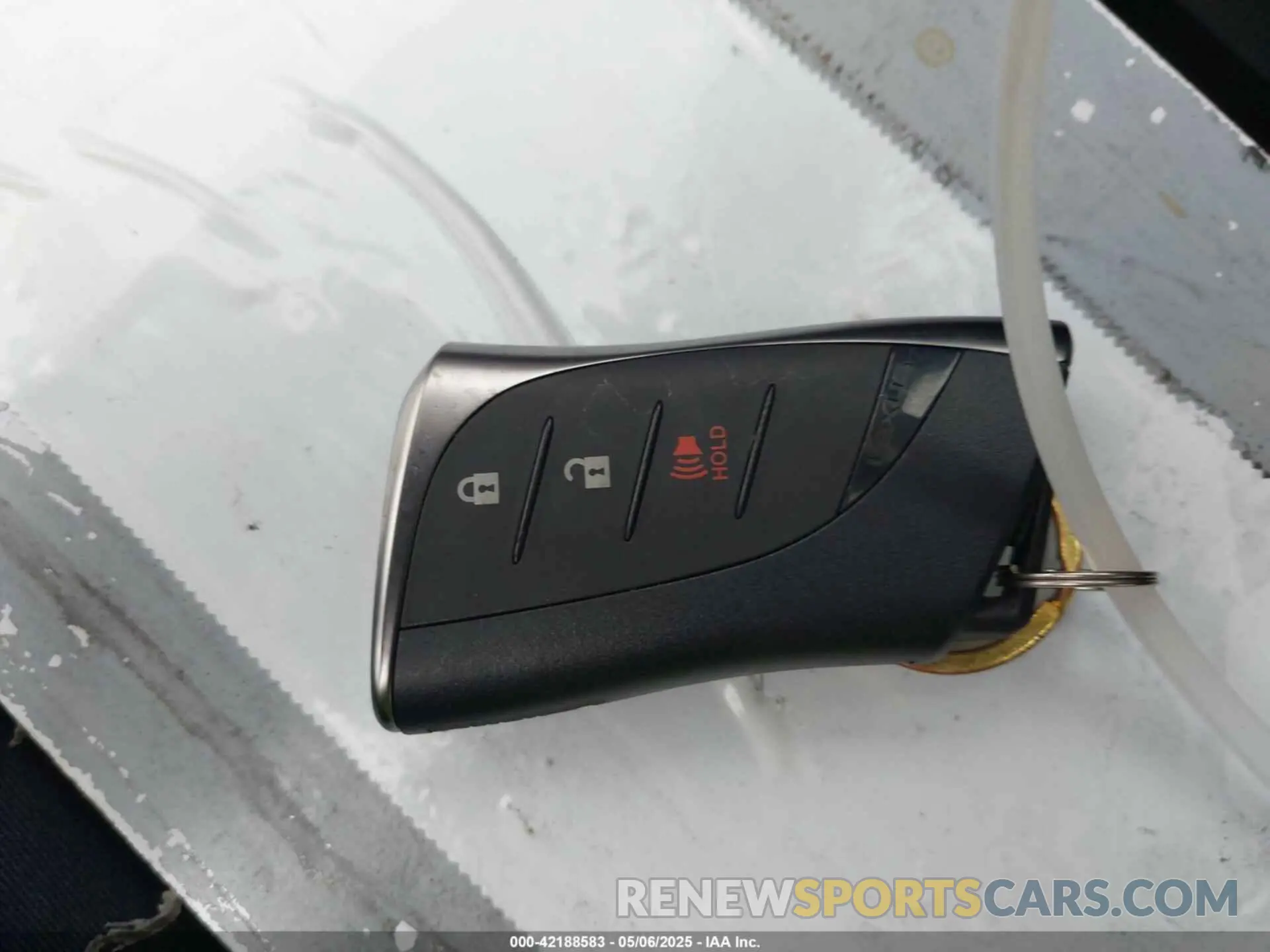 11 Photograph of a damaged car JTHX9JBH5M2051757 LEXUS UX 250H 2021