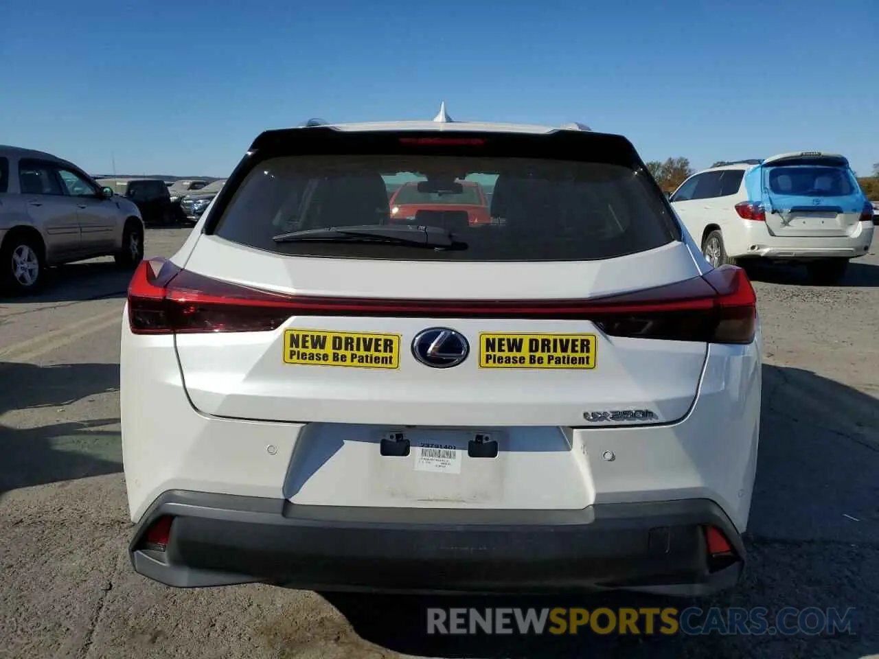 6 Photograph of a damaged car JTHX9JBH7M2040131 LEXUS UX 250H 2021