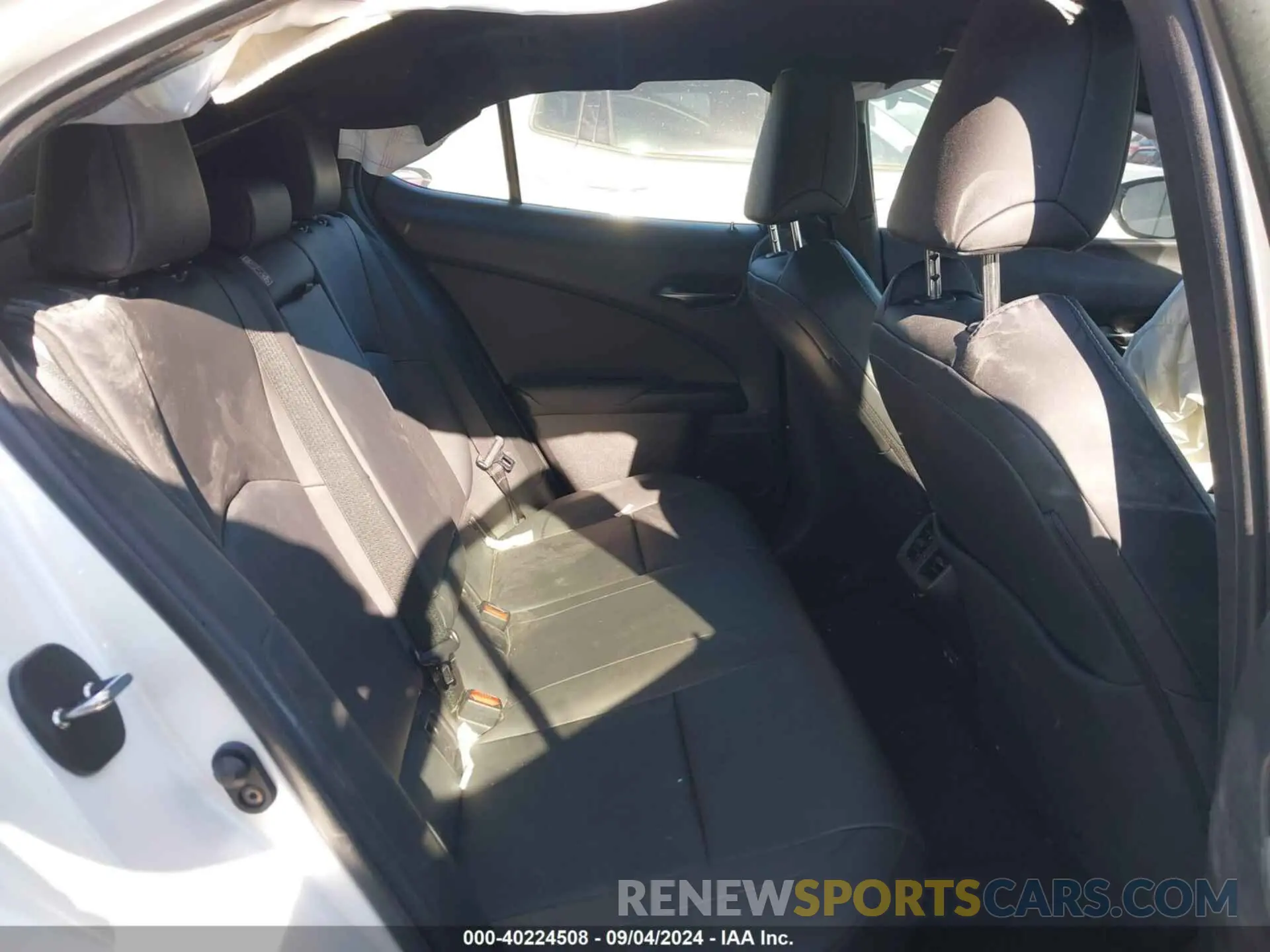 8 Photograph of a damaged car JTHX9JBH9M2053205 LEXUS UX 250H 2021