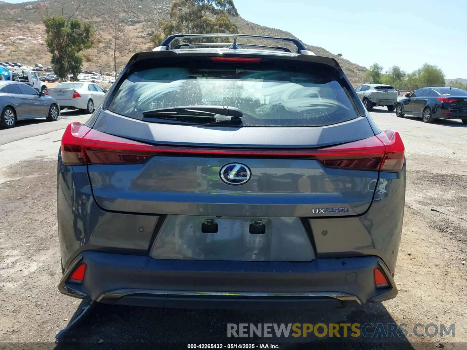 17 Photograph of a damaged car JTHE9JBHXN2057109 LEXUS UX 250H 2022