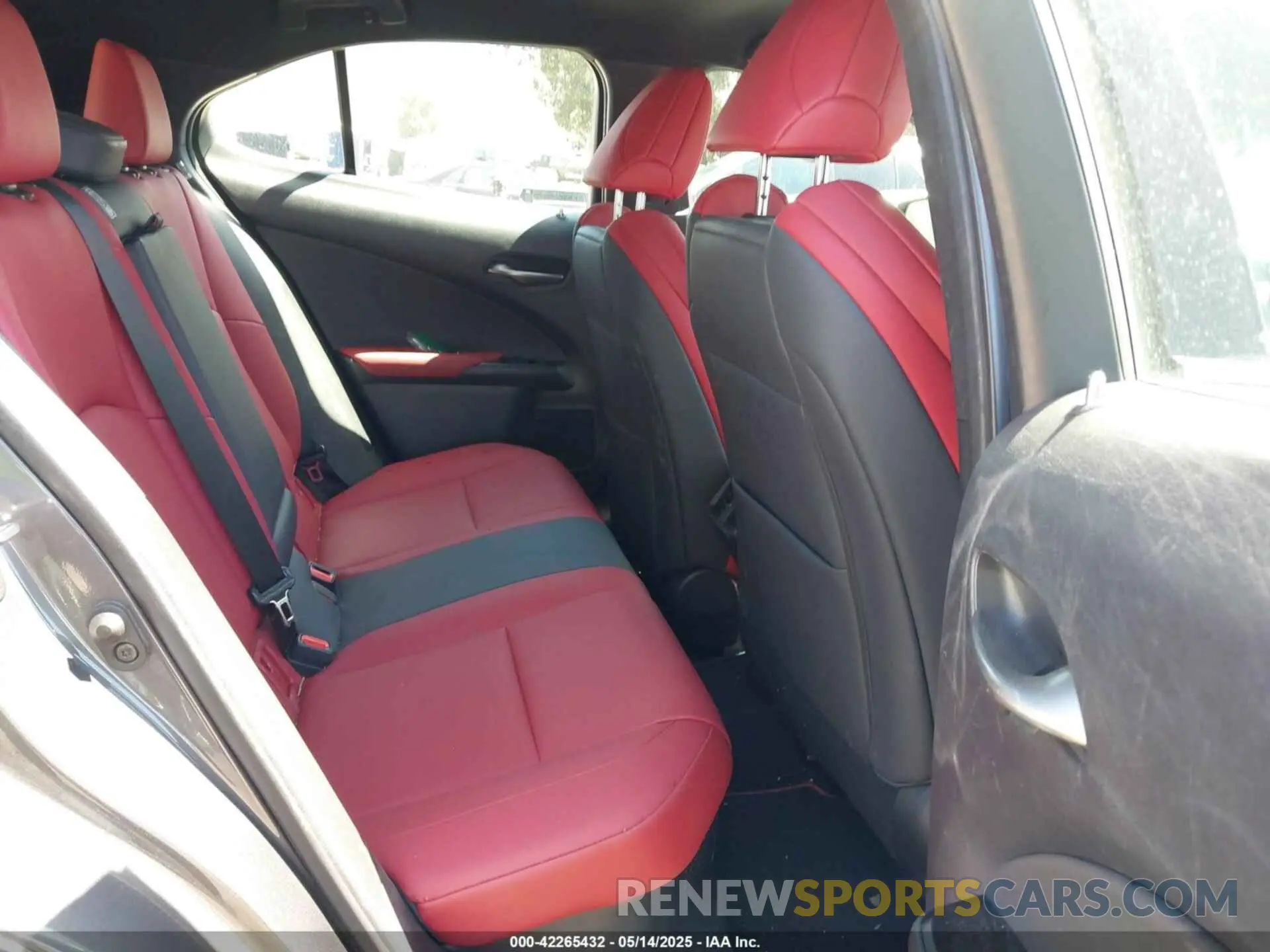 8 Photograph of a damaged car JTHE9JBHXN2057109 LEXUS UX 250H 2022