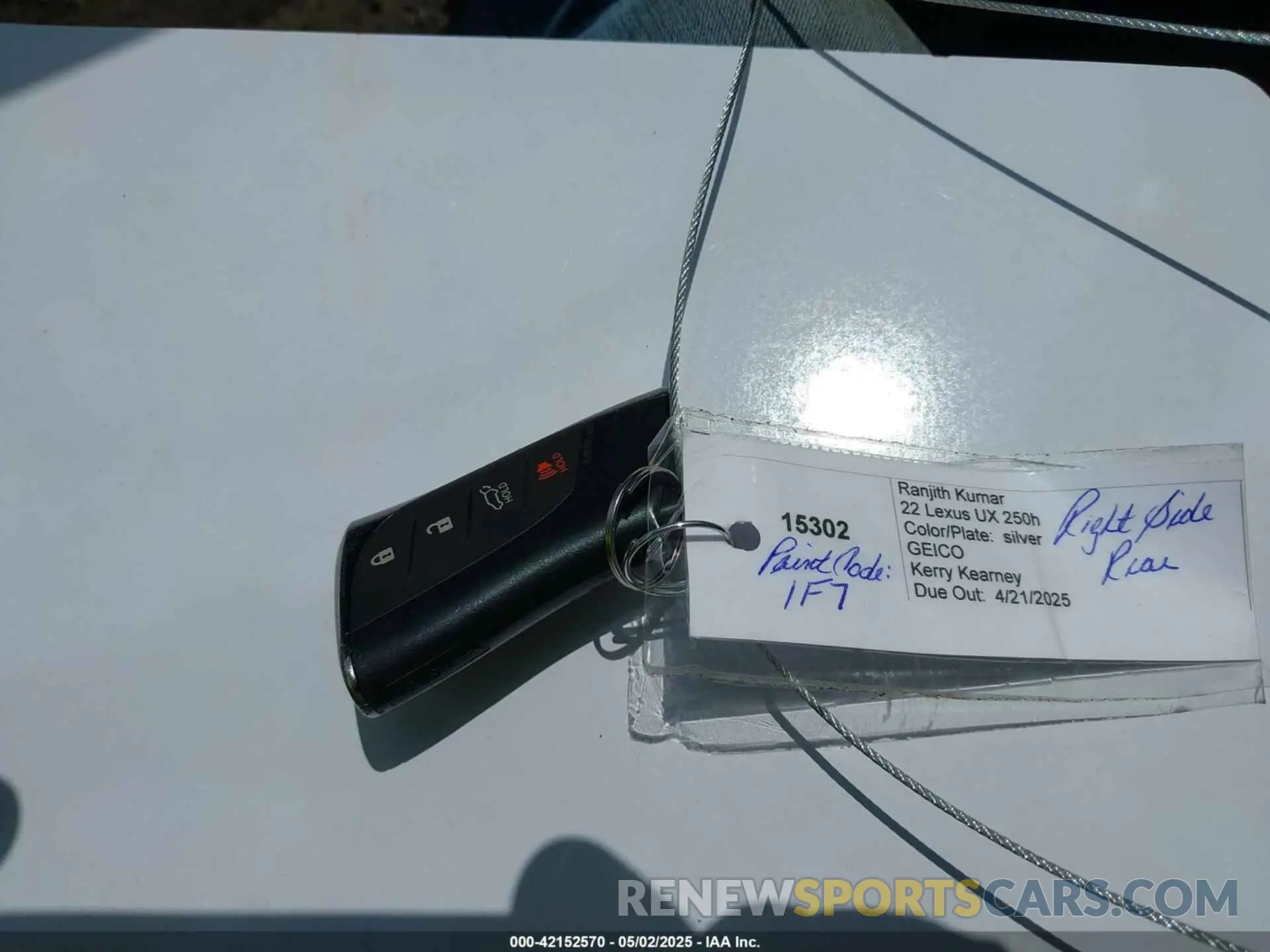 11 Photograph of a damaged car JTHP9JBHXN2054896 LEXUS UX 250H 2022