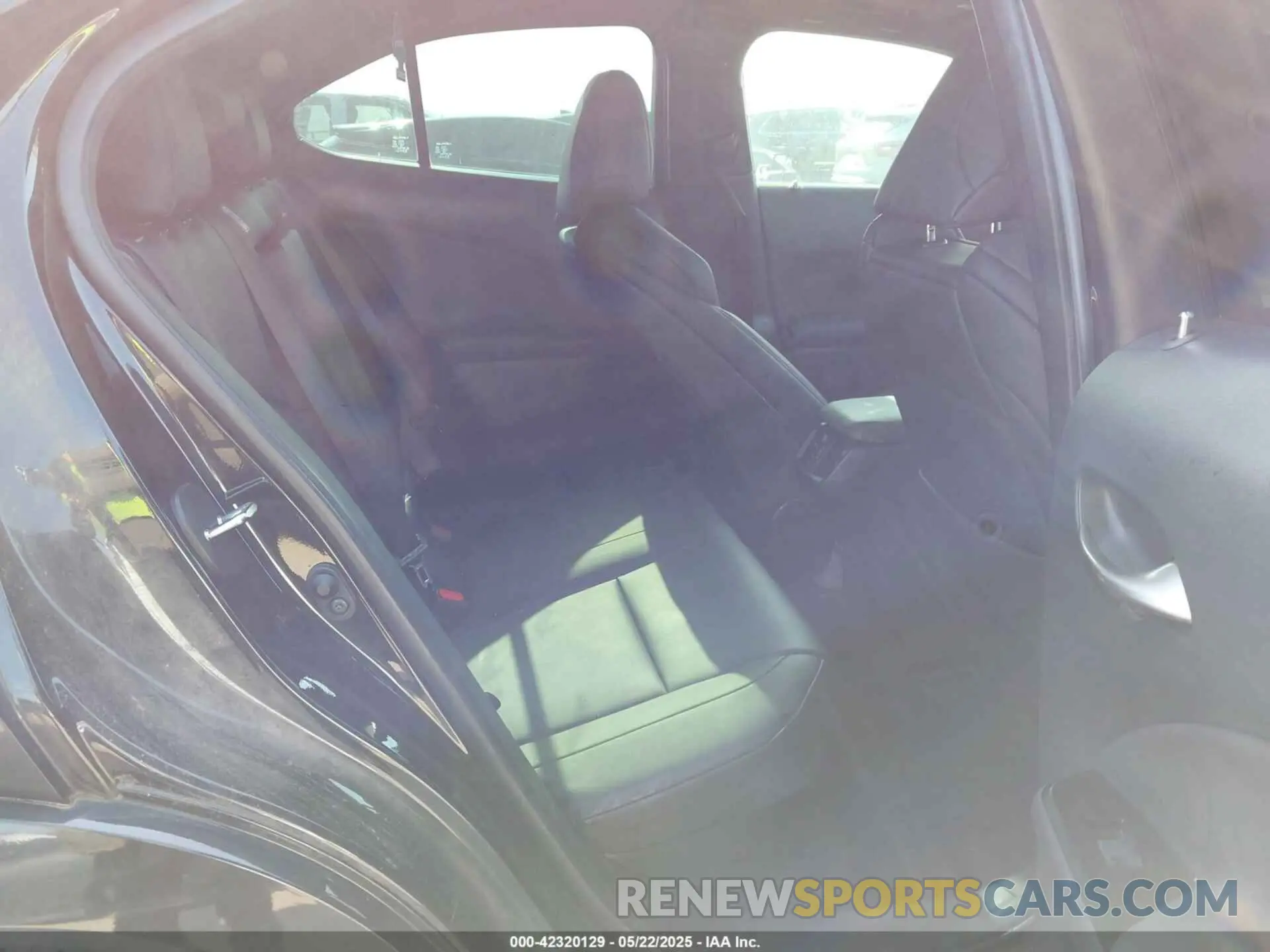 8 Photograph of a damaged car JTHR9JBHXN2058276 LEXUS UX 250H 2022