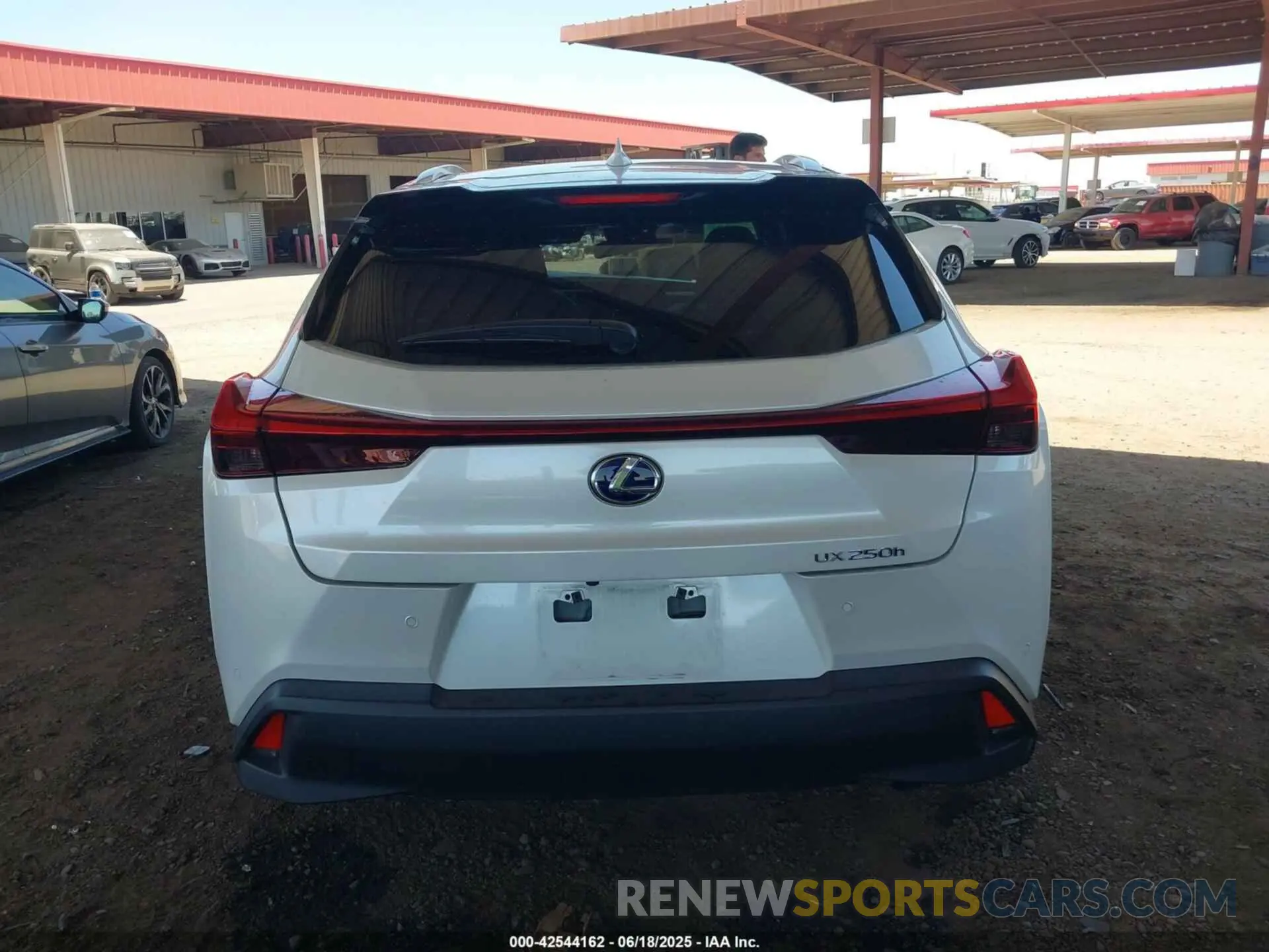 16 Photograph of a damaged car JTHX9JBH1N2062367 LEXUS UX 250H 2022