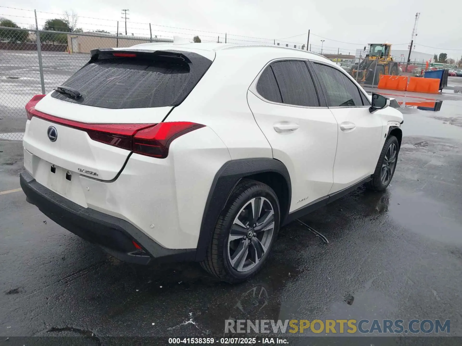 4 Photograph of a damaged car JTHX9JBH5N2056118 LEXUS UX 250H 2022