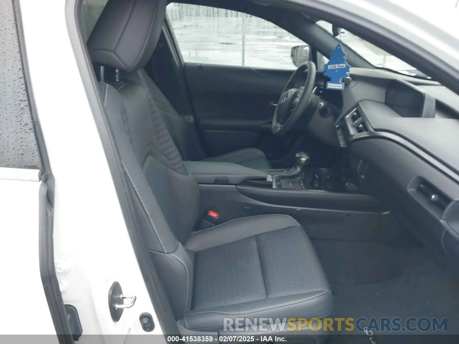 5 Photograph of a damaged car JTHX9JBH5N2056118 LEXUS UX 250H 2022
